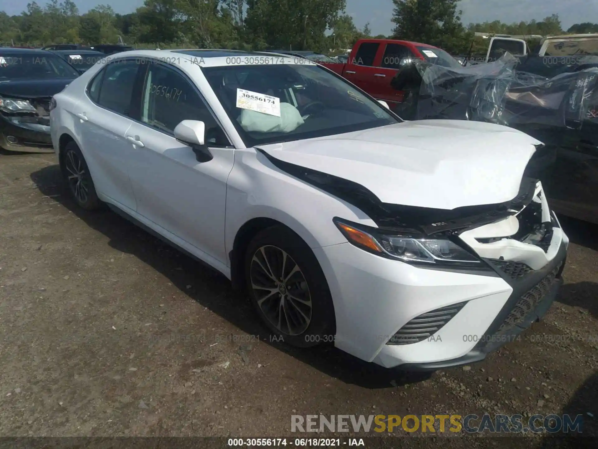 1 Photograph of a damaged car 4T1M11AK1LU980660 TOYOTA CAMRY 2020