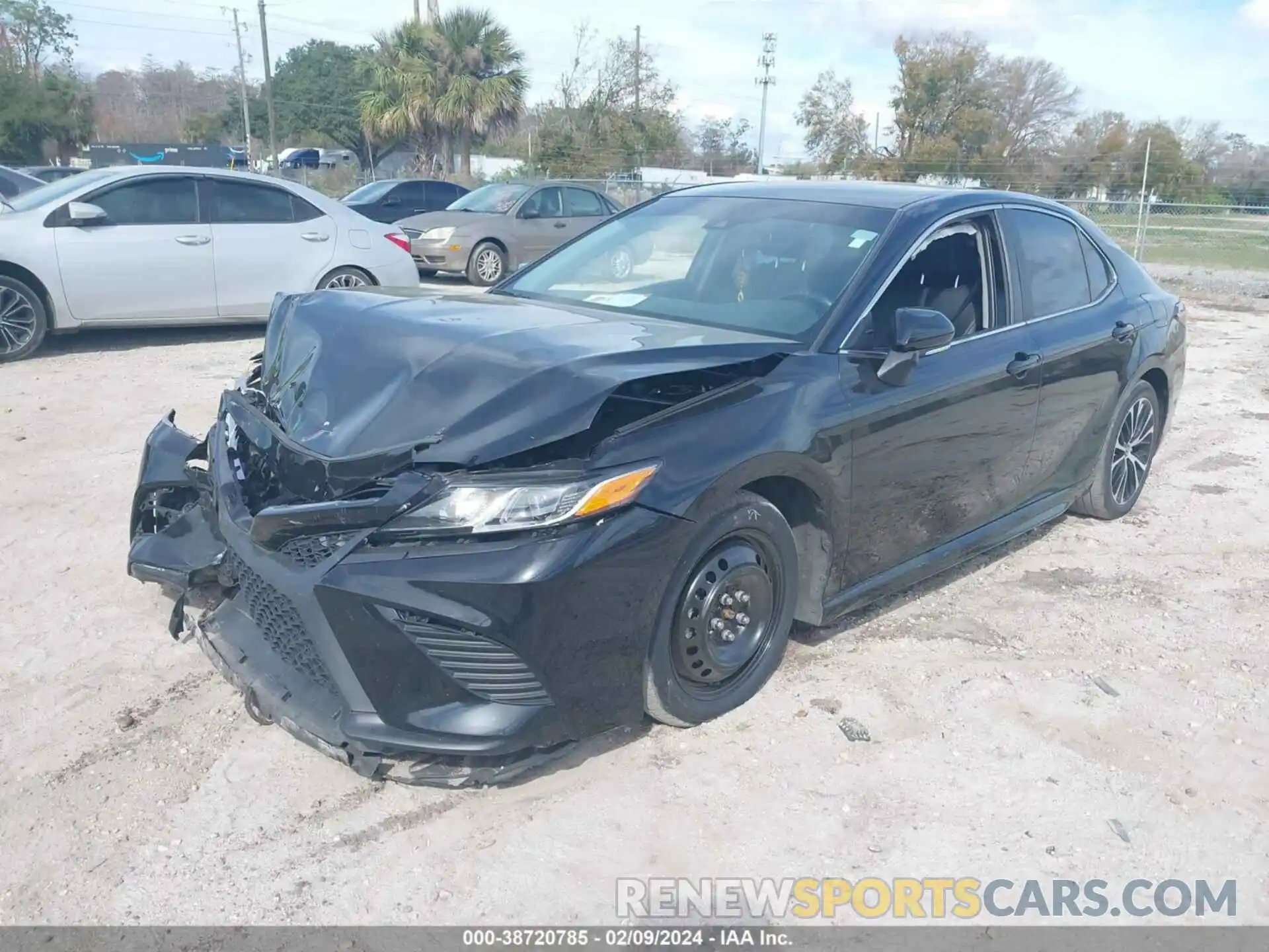 2 Photograph of a damaged car 4T1M11AK1LU991402 TOYOTA CAMRY 2020