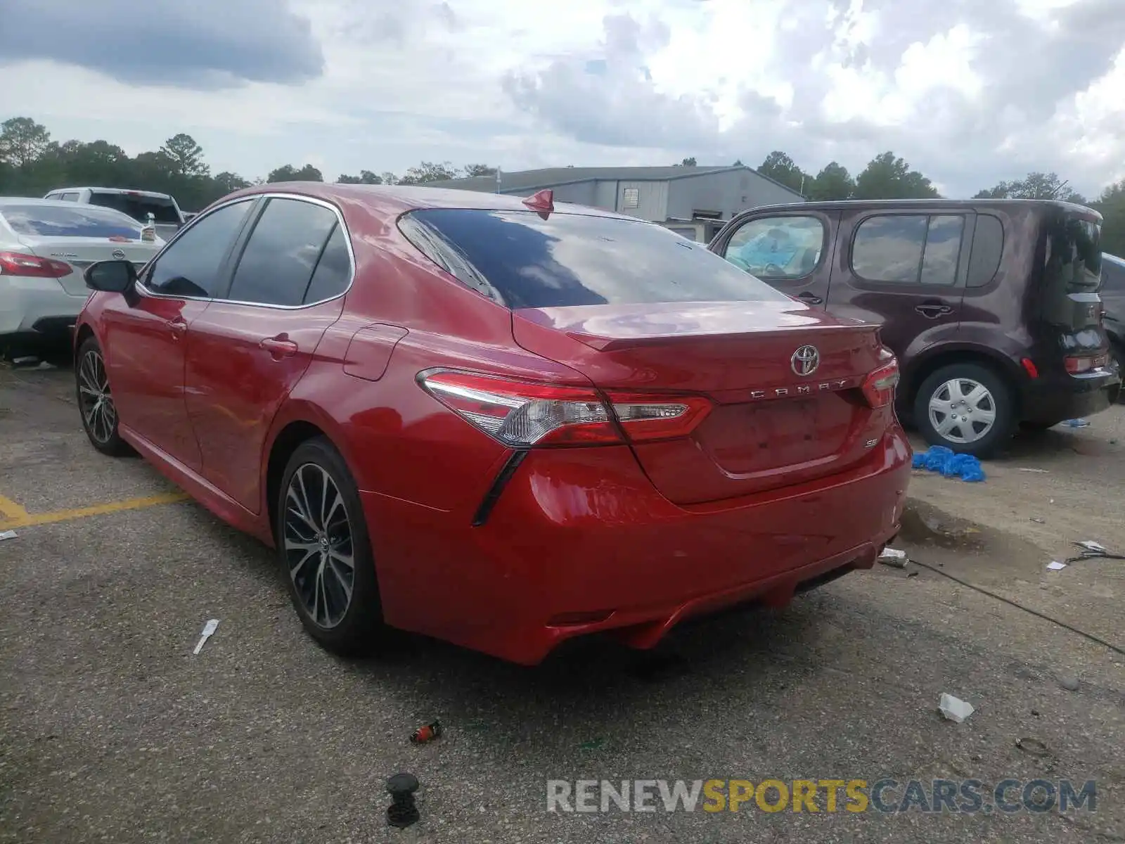 3 Photograph of a damaged car 4T1M11AK2LU312267 TOYOTA CAMRY 2020