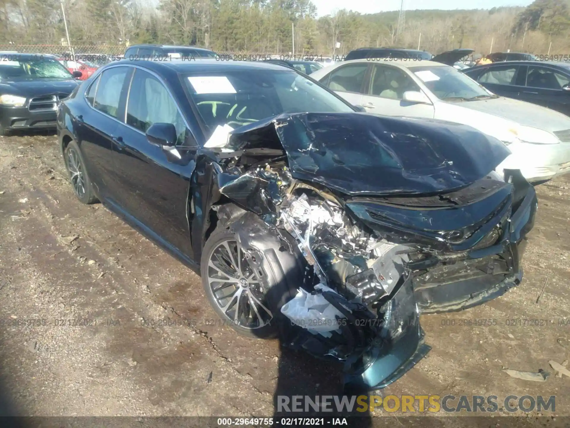 1 Photograph of a damaged car 4T1M11AK2LU320577 TOYOTA CAMRY 2020