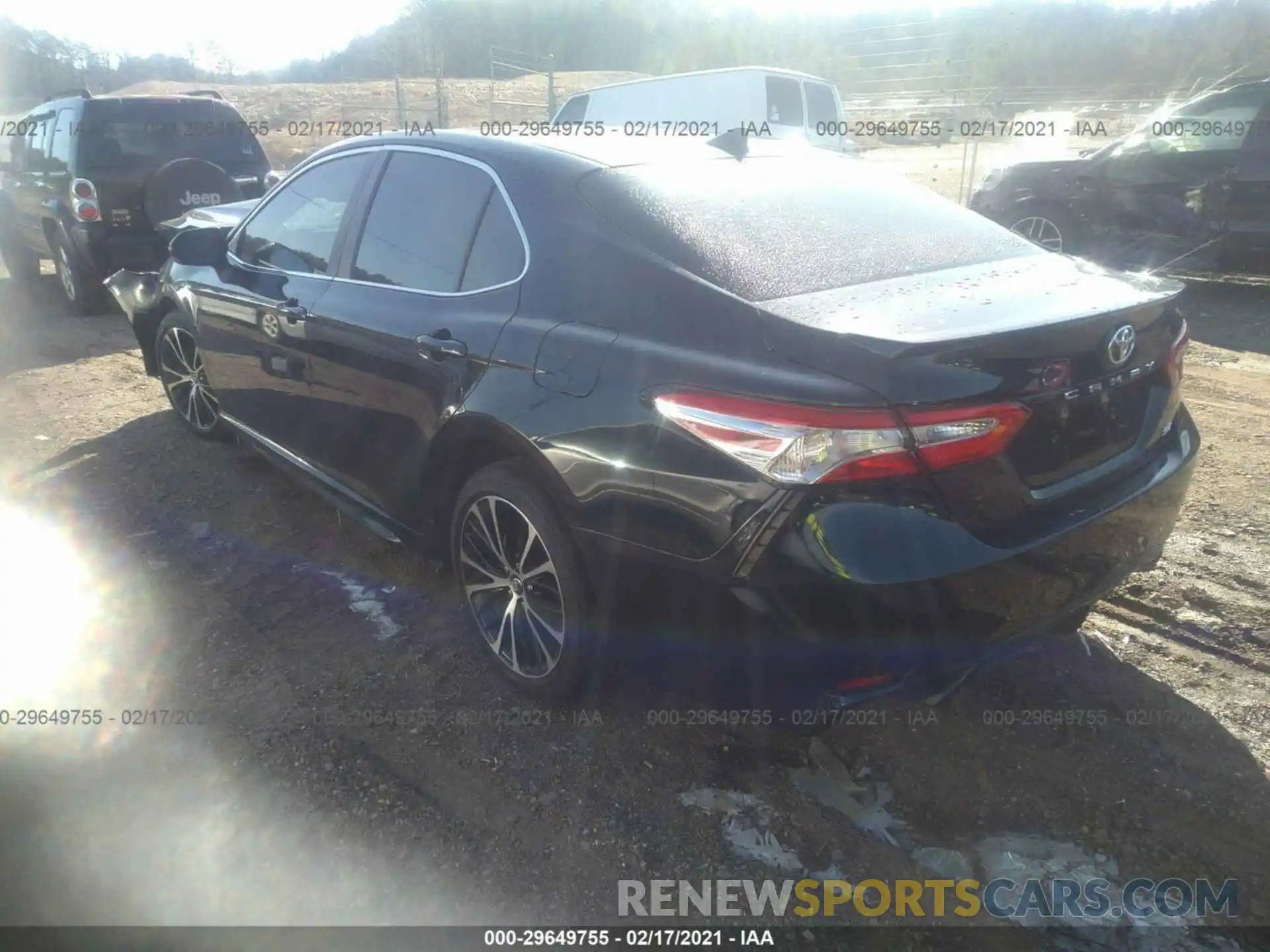 3 Photograph of a damaged car 4T1M11AK2LU320577 TOYOTA CAMRY 2020