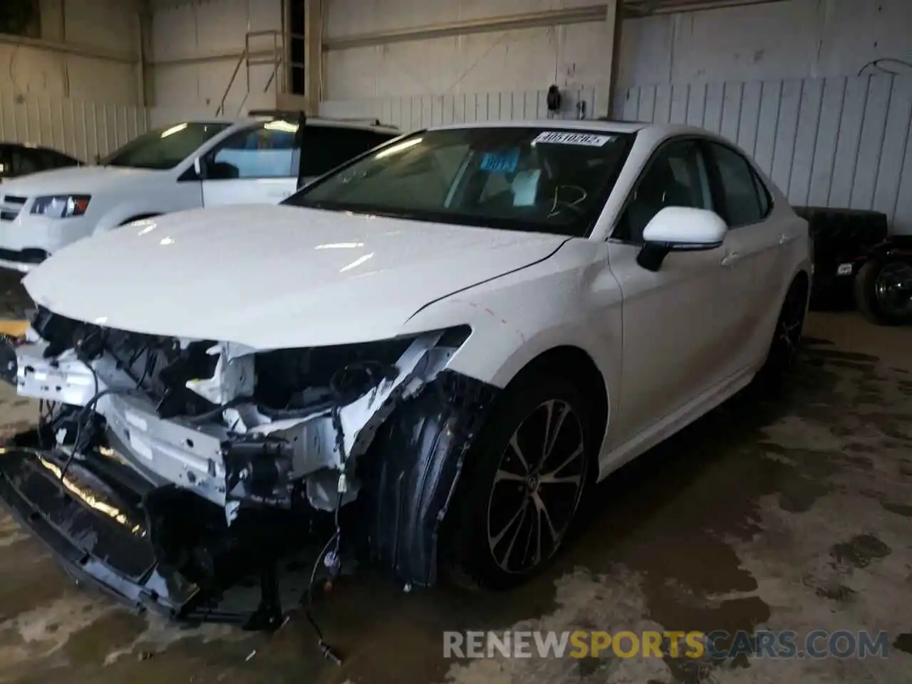 2 Photograph of a damaged car 4T1M11AK2LU323429 TOYOTA CAMRY 2020