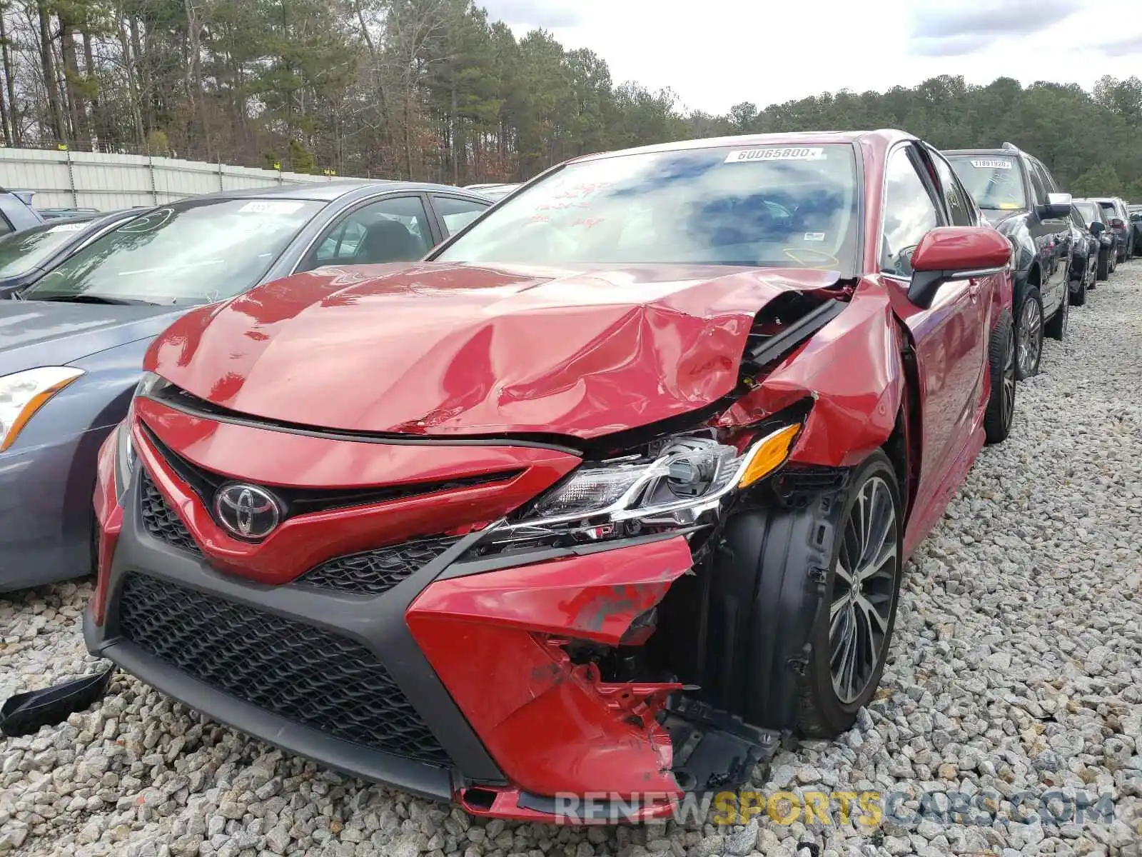 2 Photograph of a damaged car 4T1M11AK2LU340697 TOYOTA CAMRY 2020