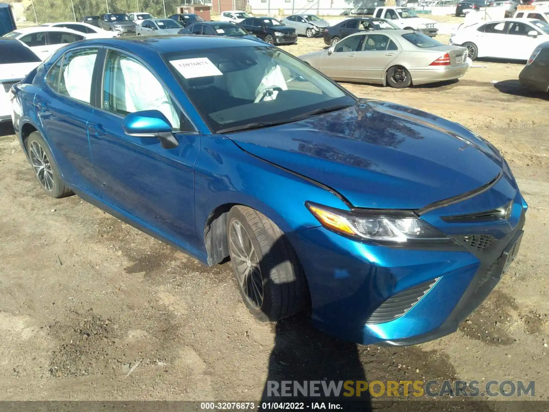 1 Photograph of a damaged car 4T1M11AK2LU349481 TOYOTA CAMRY 2020