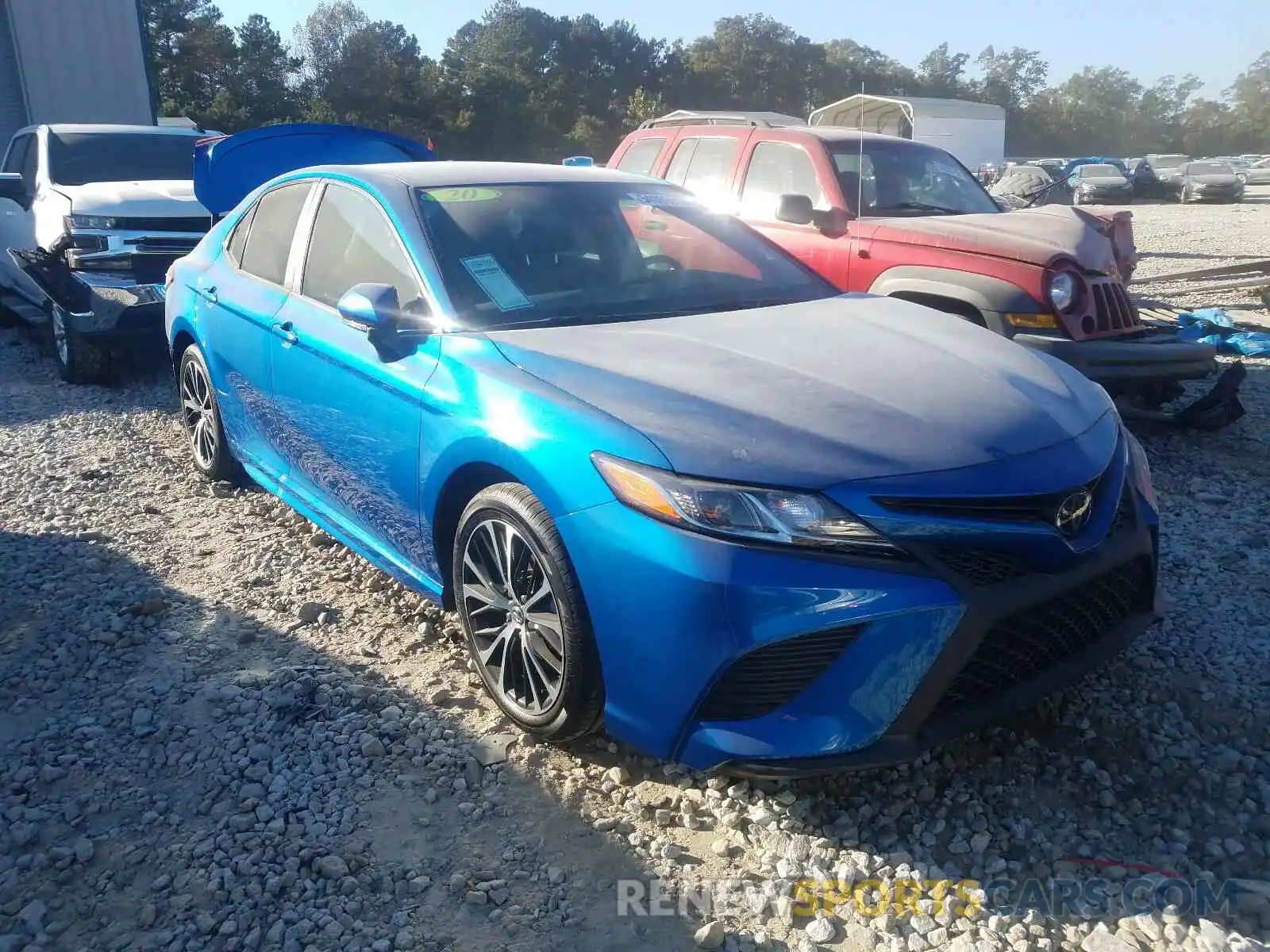 1 Photograph of a damaged car 4T1M11AK2LU352767 TOYOTA CAMRY 2020