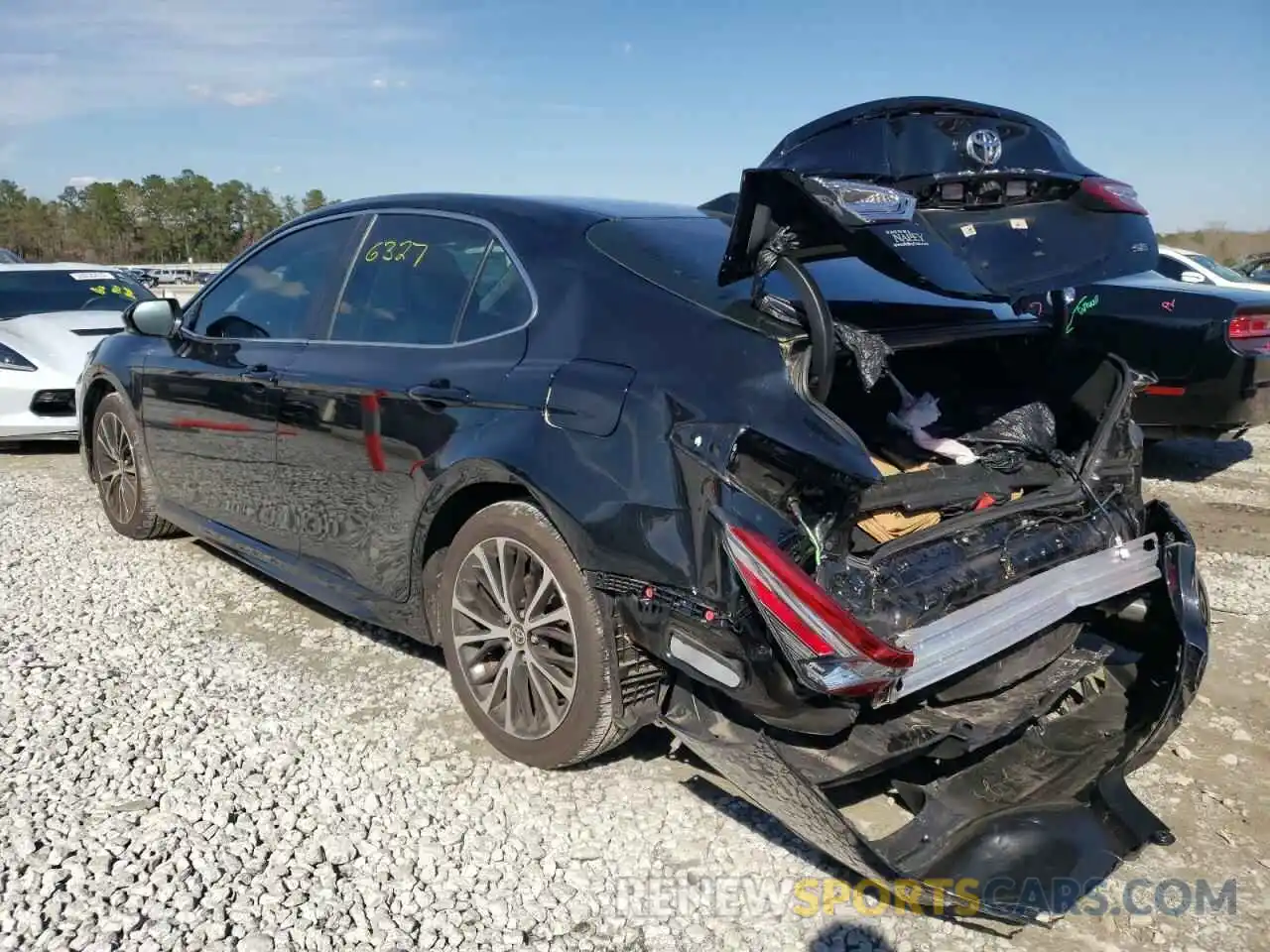 3 Photograph of a damaged car 4T1M11AK2LU507933 TOYOTA CAMRY 2020