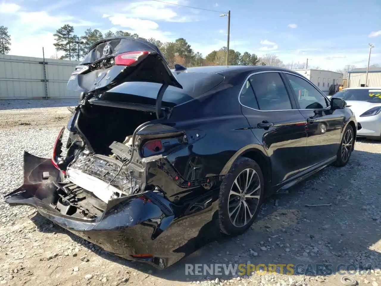 4 Photograph of a damaged car 4T1M11AK2LU507933 TOYOTA CAMRY 2020