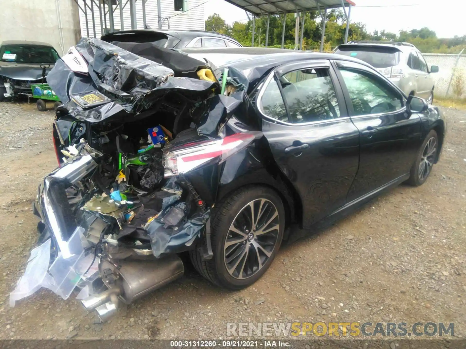 4 Photograph of a damaged car 4T1M11AK2LU876260 TOYOTA CAMRY 2020