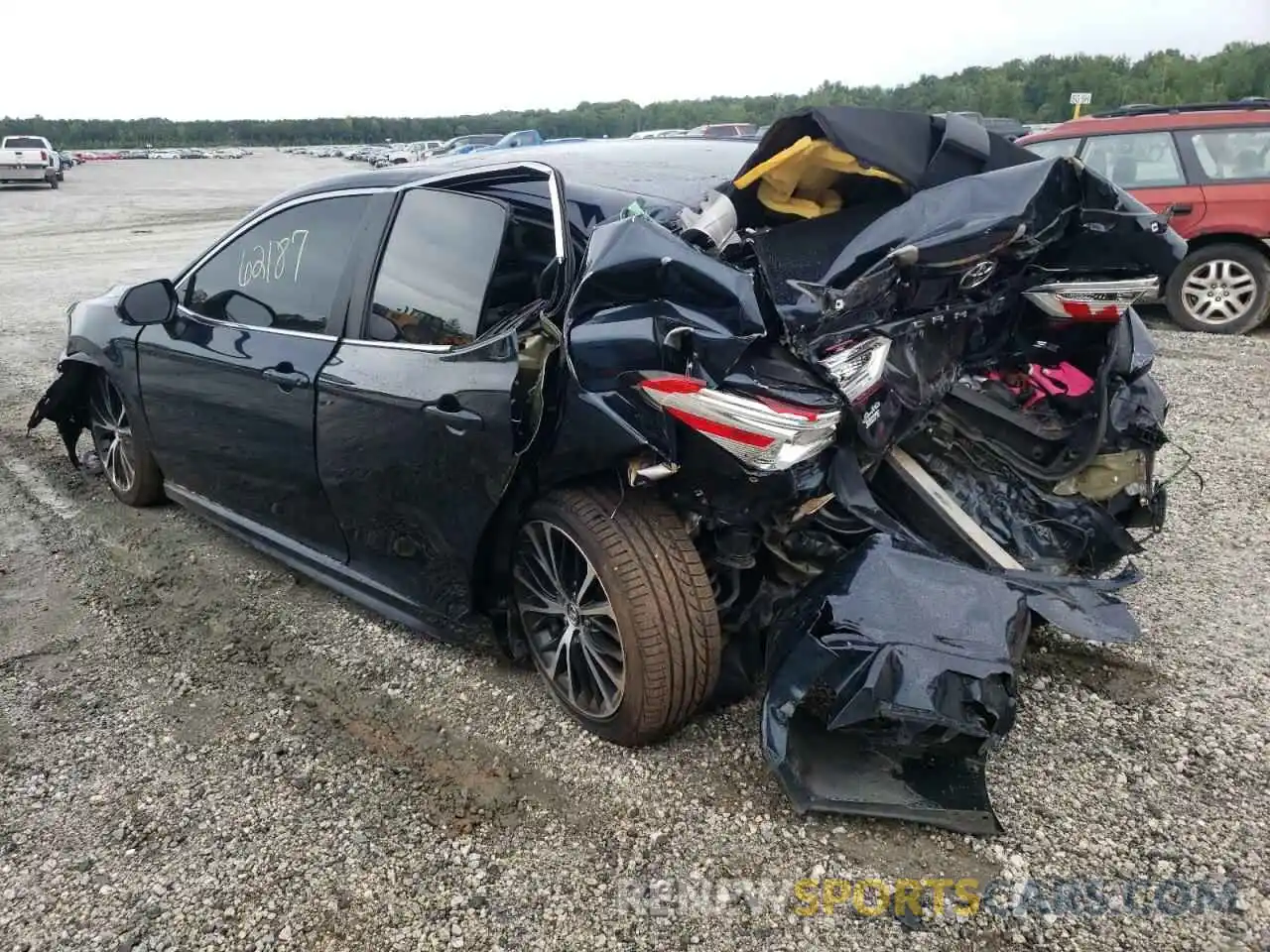 3 Photograph of a damaged car 4T1M11AK2LU877585 TOYOTA CAMRY 2020