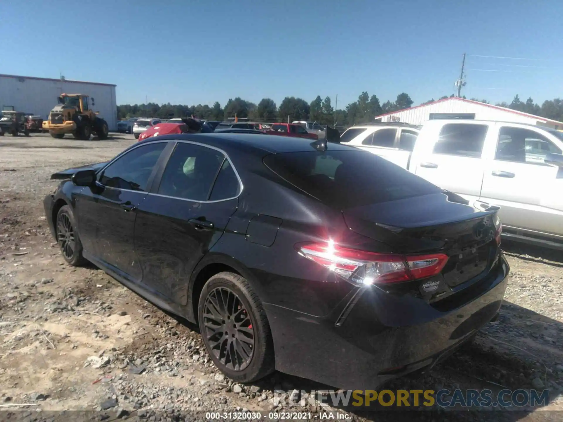 3 Photograph of a damaged car 4T1M11AK2LU890479 TOYOTA CAMRY 2020