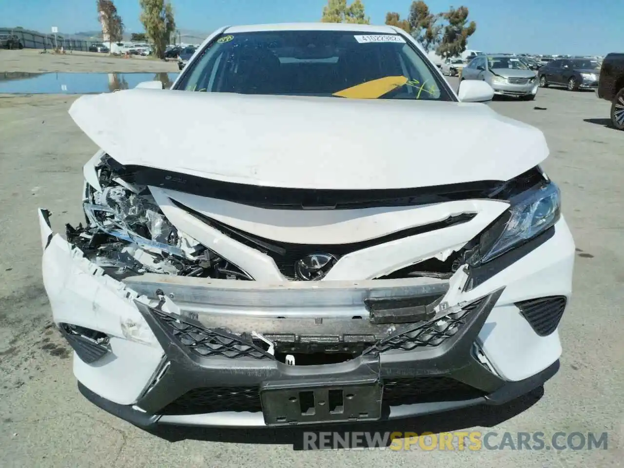 9 Photograph of a damaged car 4T1M11AK2LU905644 TOYOTA CAMRY 2020