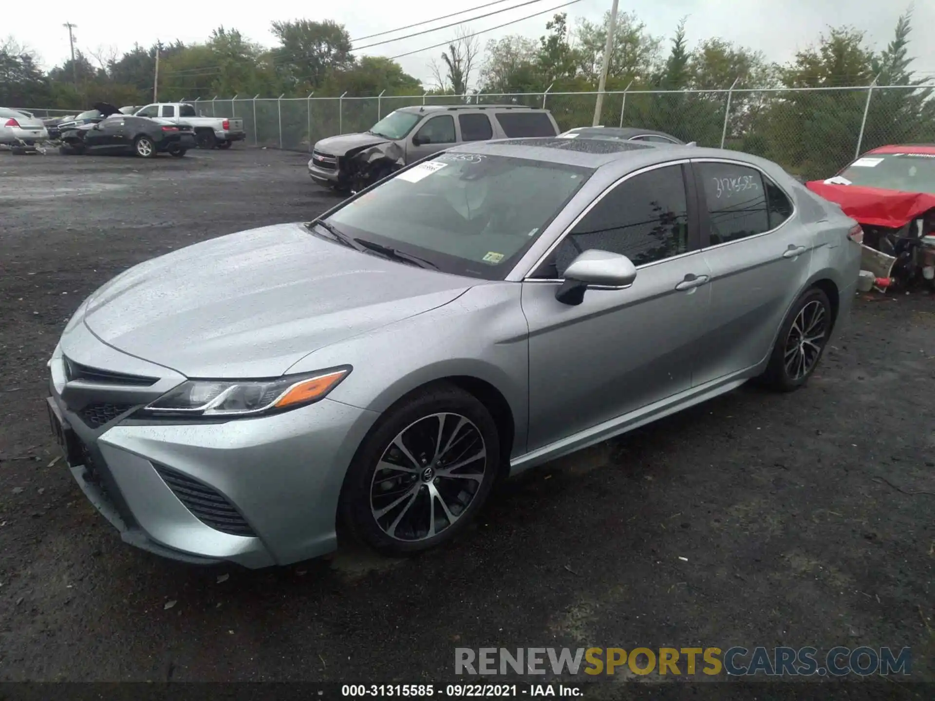 2 Photograph of a damaged car 4T1M11AK2LU933833 TOYOTA CAMRY 2020