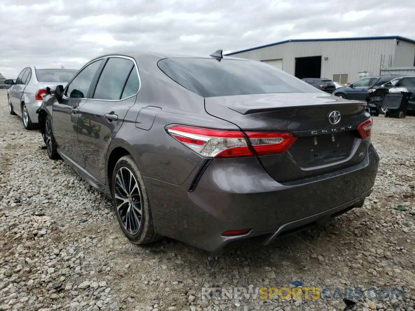 3 Photograph of a damaged car 4T1M11AK2LU971207 TOYOTA CAMRY 2020