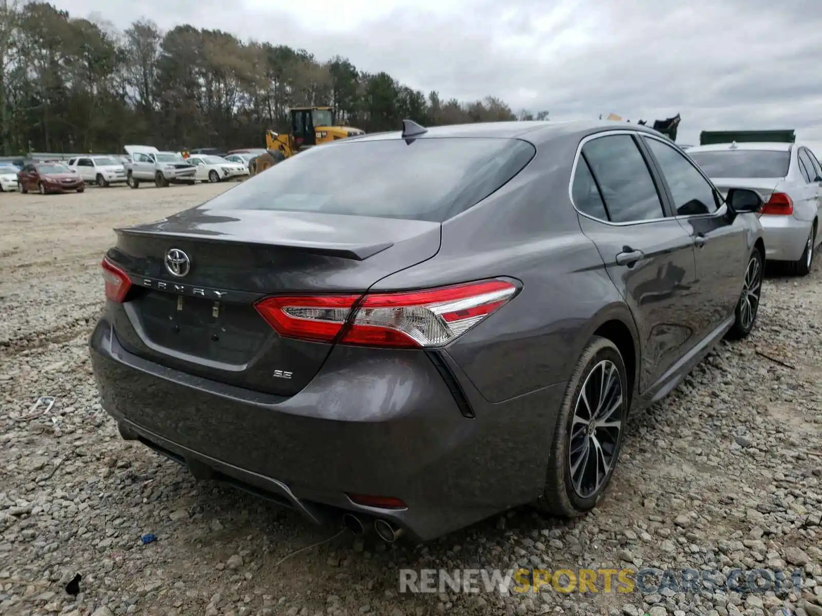 4 Photograph of a damaged car 4T1M11AK2LU971207 TOYOTA CAMRY 2020