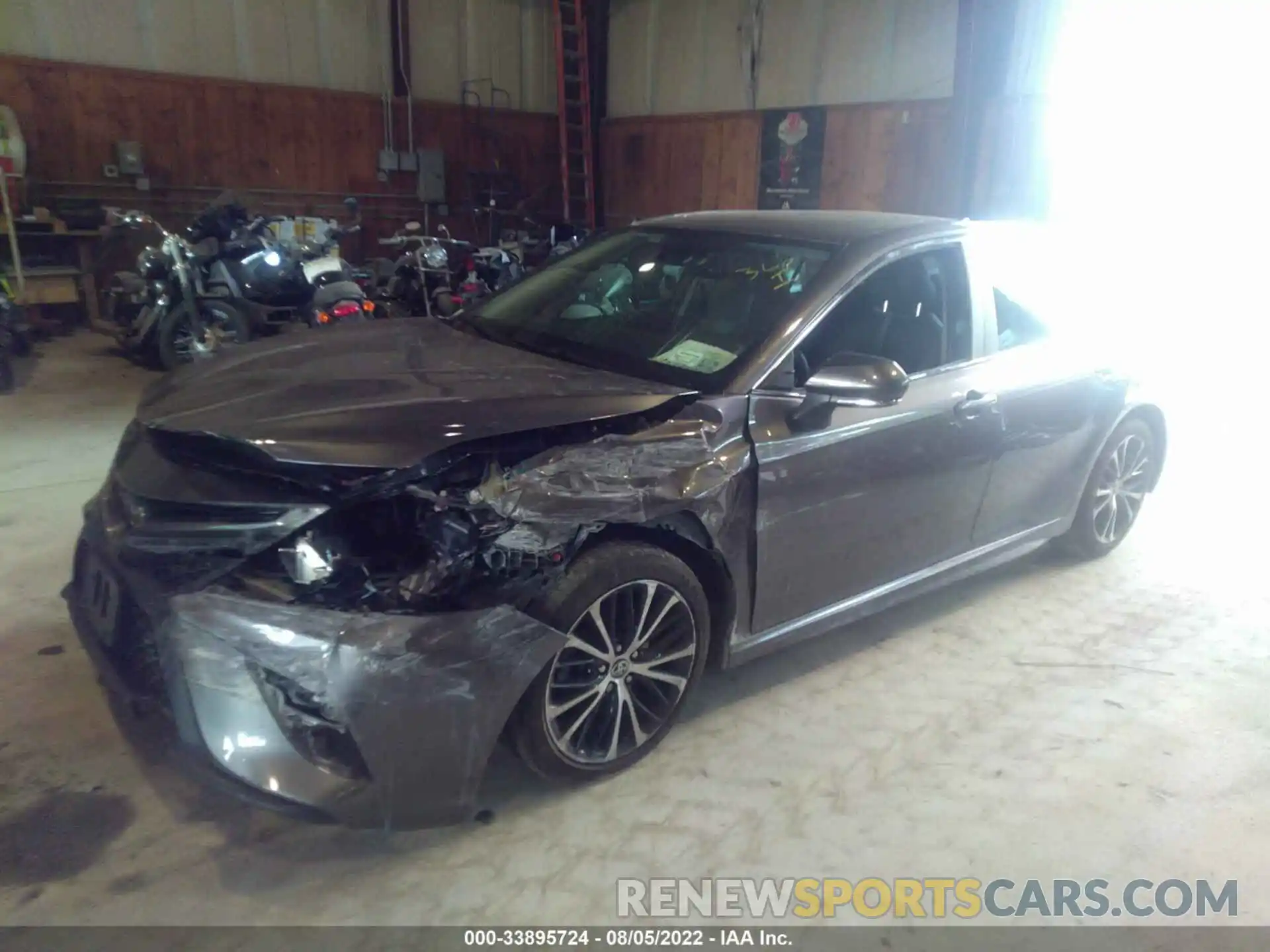 2 Photograph of a damaged car 4T1M11AK2LU986855 TOYOTA CAMRY 2020