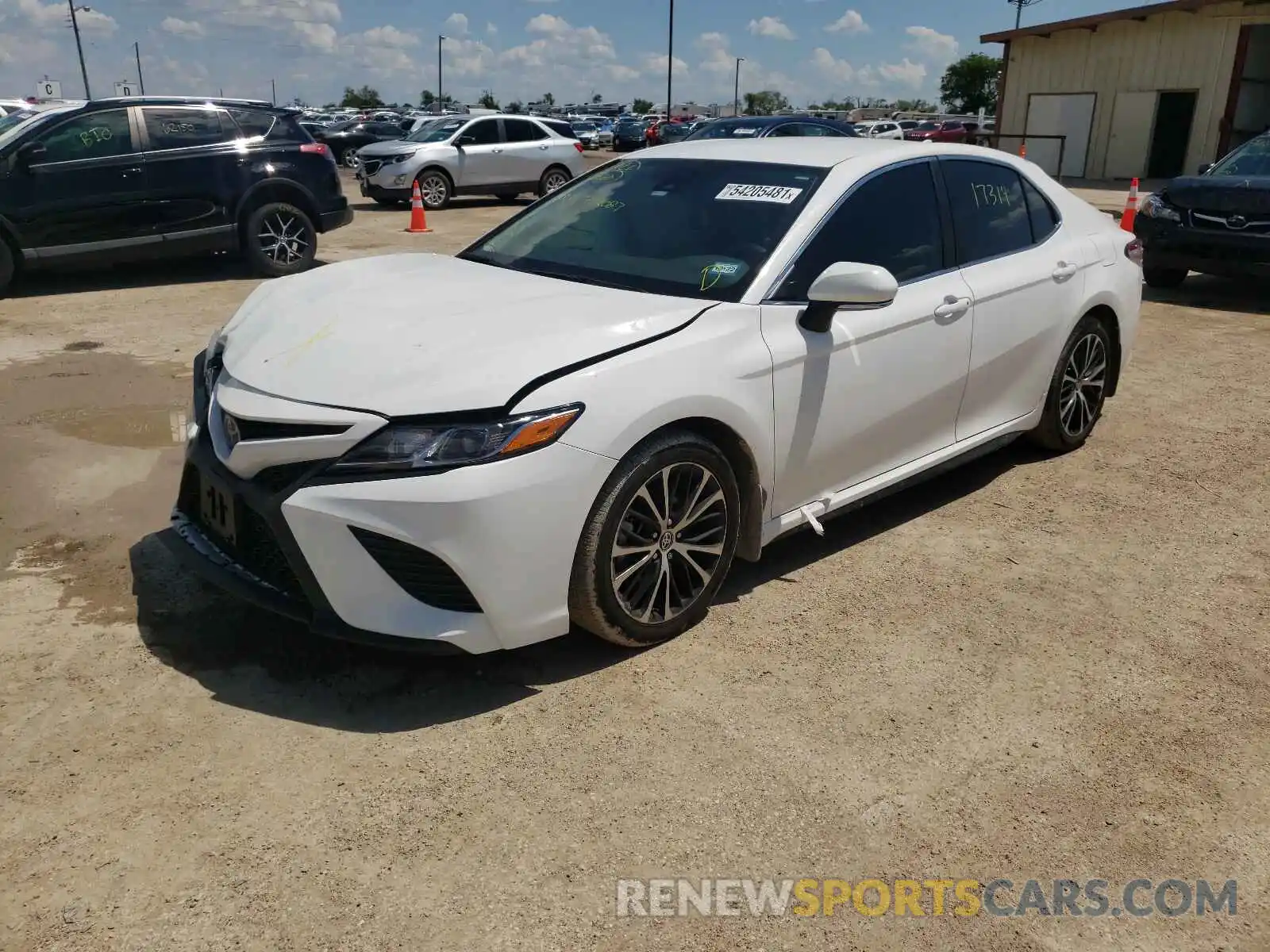 2 Photograph of a damaged car 4T1M11AK2LU992087 TOYOTA CAMRY 2020