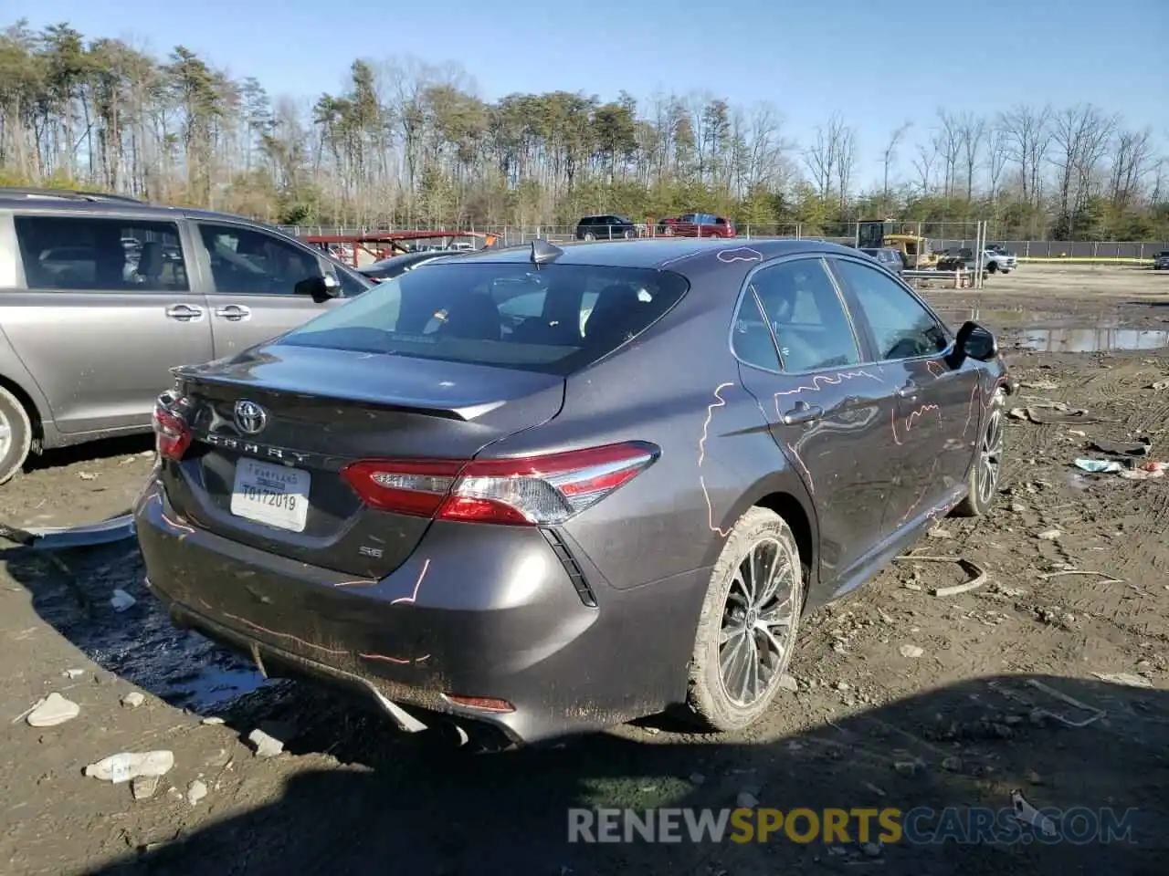 4 Photograph of a damaged car 4T1M11AK2LU994132 TOYOTA CAMRY 2020