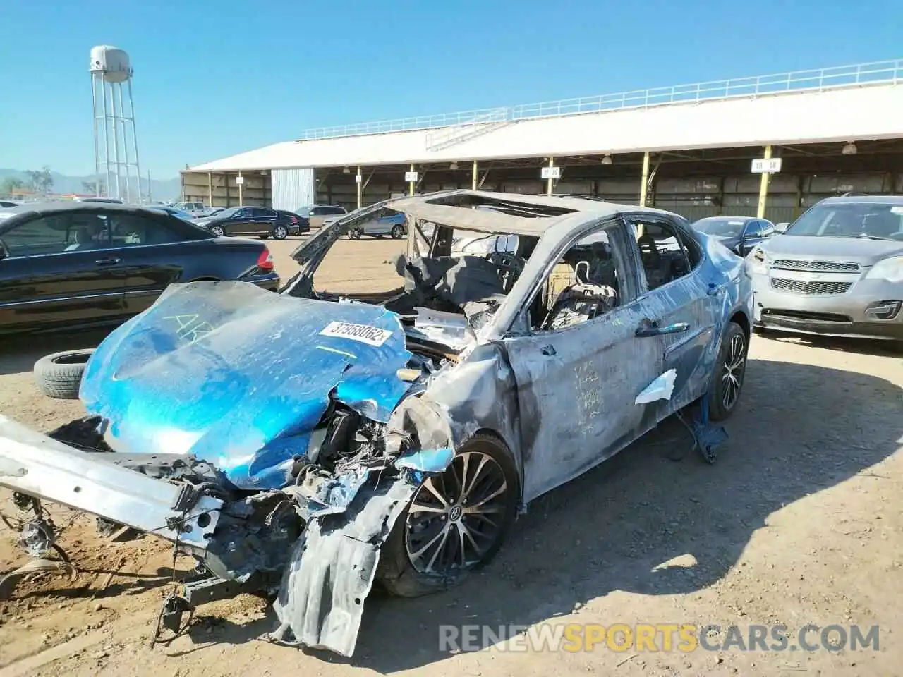 2 Photograph of a damaged car 4T1M11AK3LU301844 TOYOTA CAMRY 2020