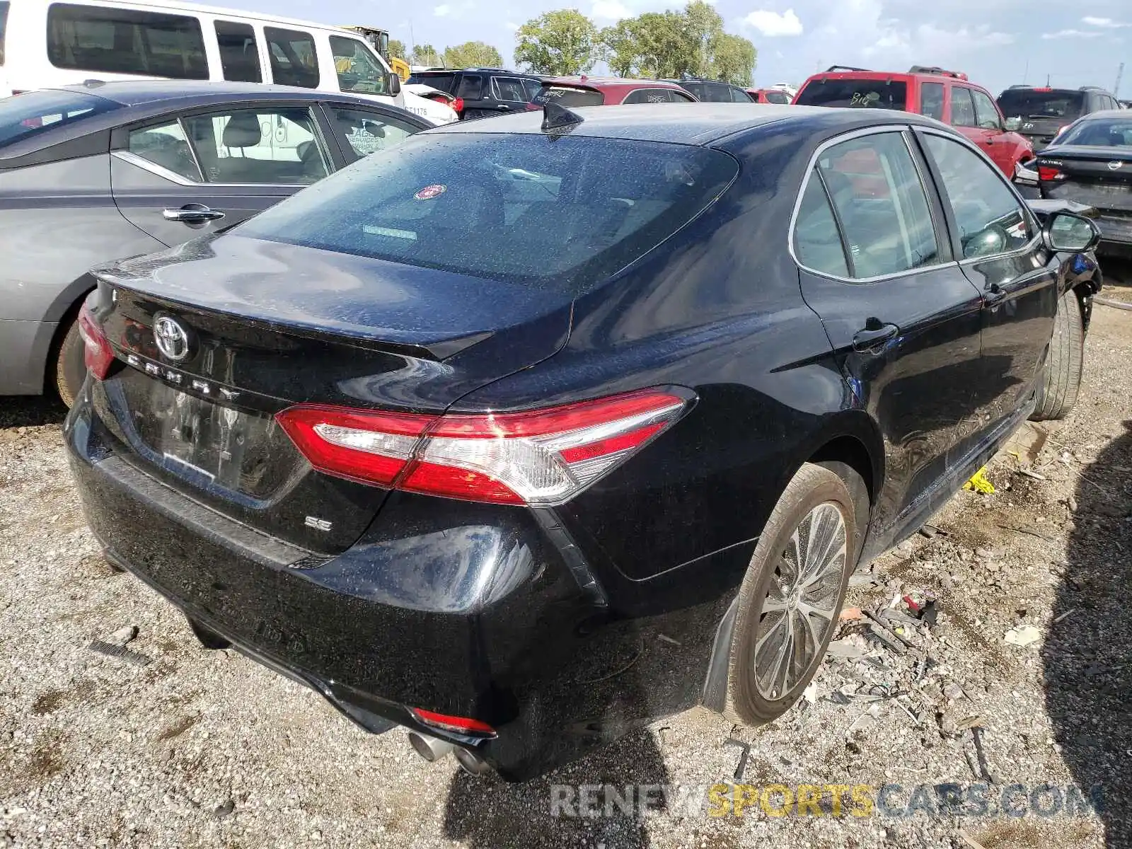 4 Photograph of a damaged car 4T1M11AK3LU320099 TOYOTA CAMRY 2020