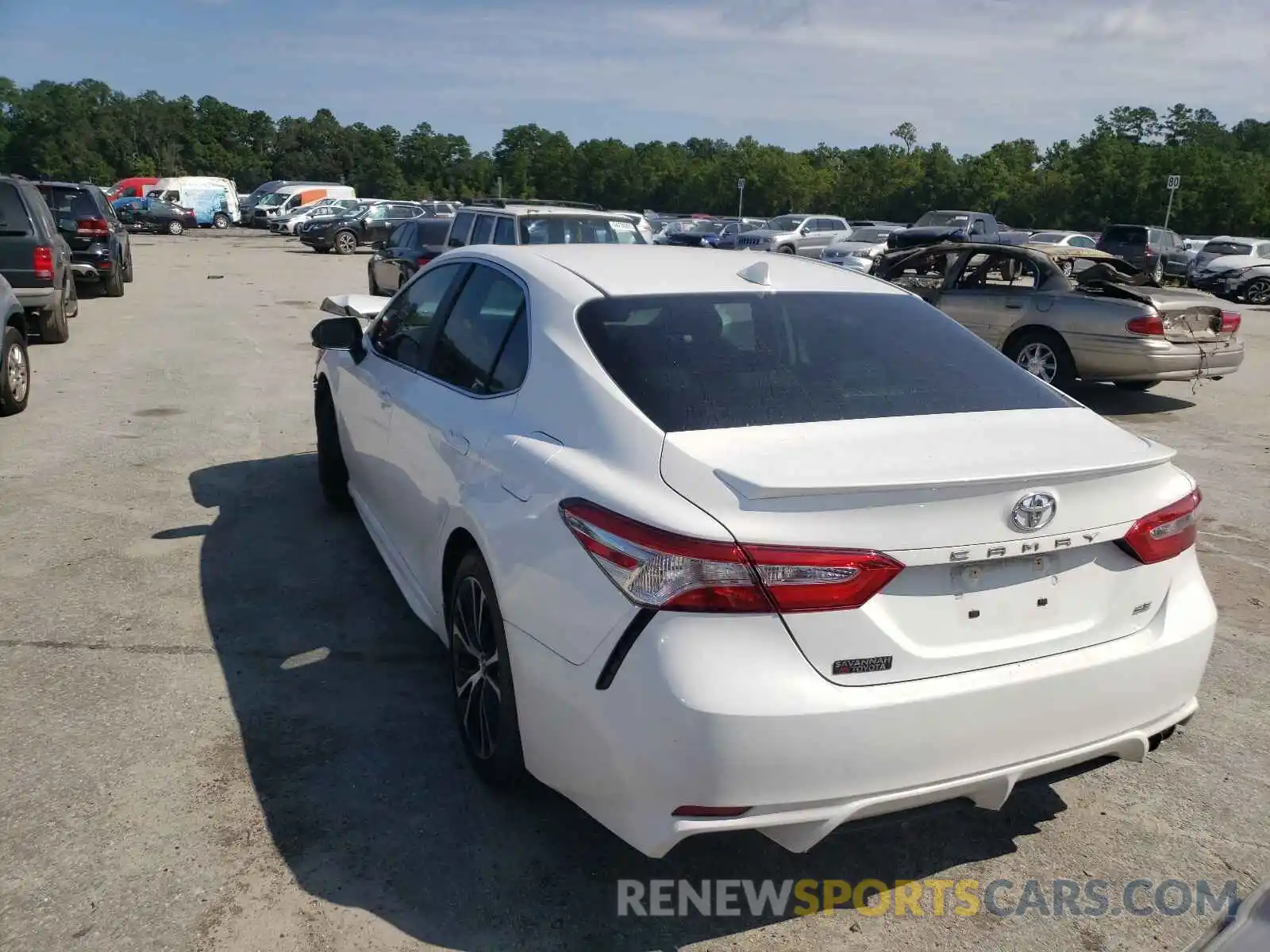 3 Photograph of a damaged car 4T1M11AK3LU320930 TOYOTA CAMRY 2020