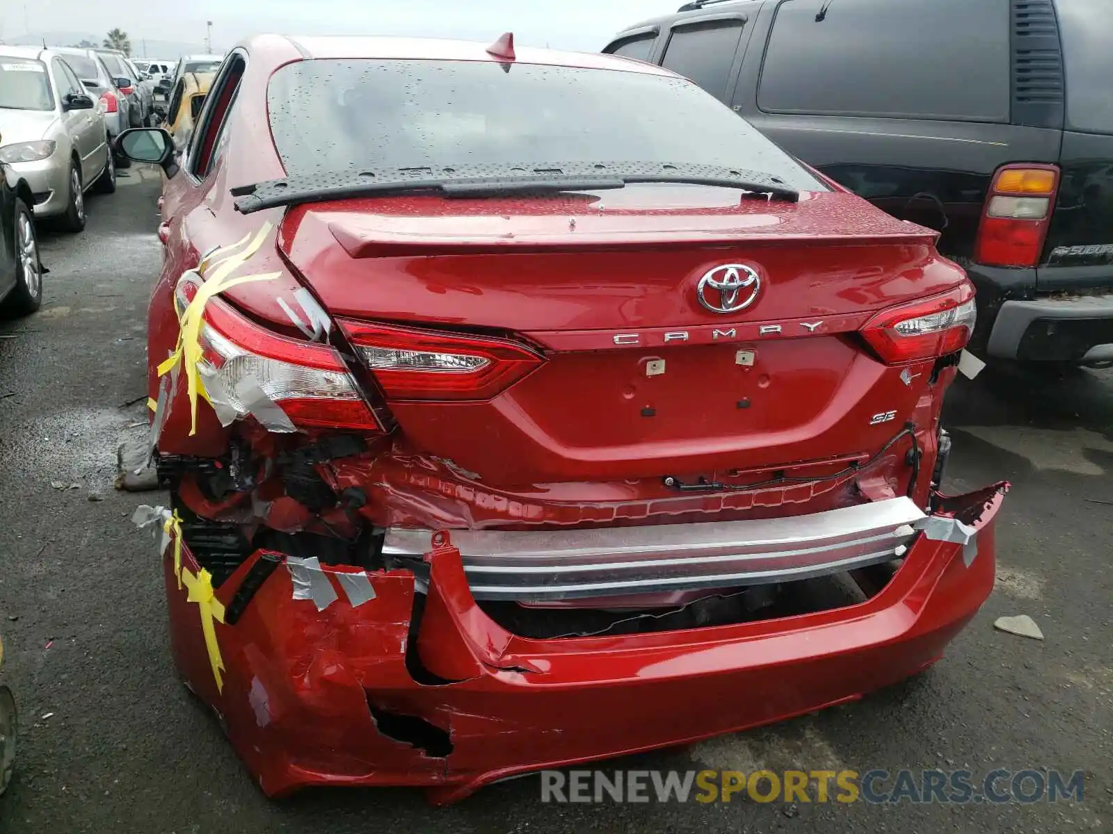 9 Photograph of a damaged car 4T1M11AK3LU354110 TOYOTA CAMRY 2020