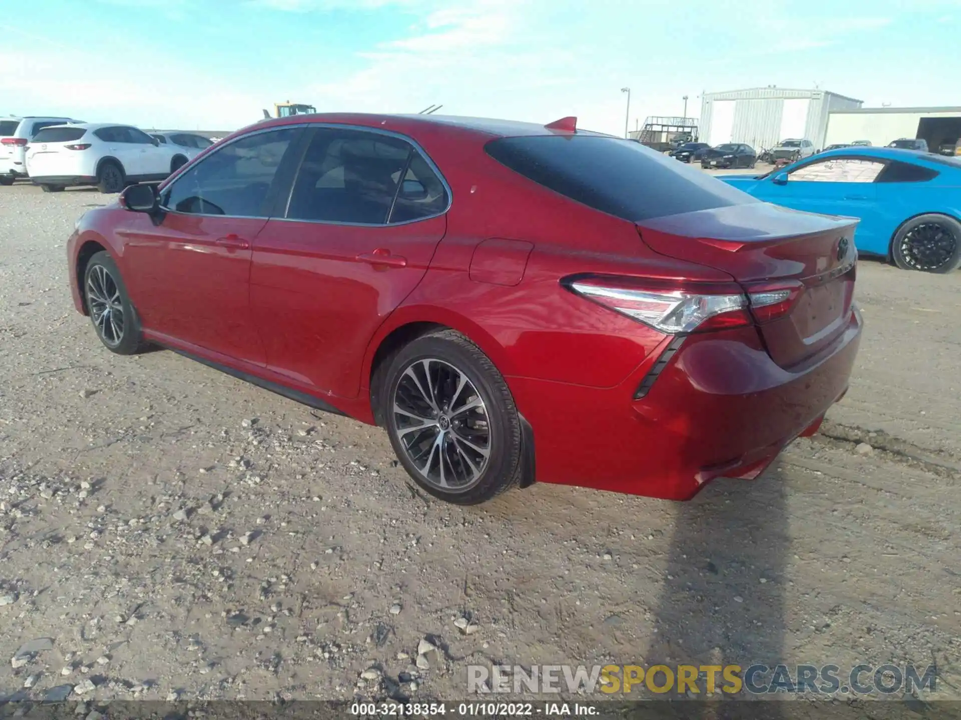 3 Photograph of a damaged car 4T1M11AK3LU384918 TOYOTA CAMRY 2020