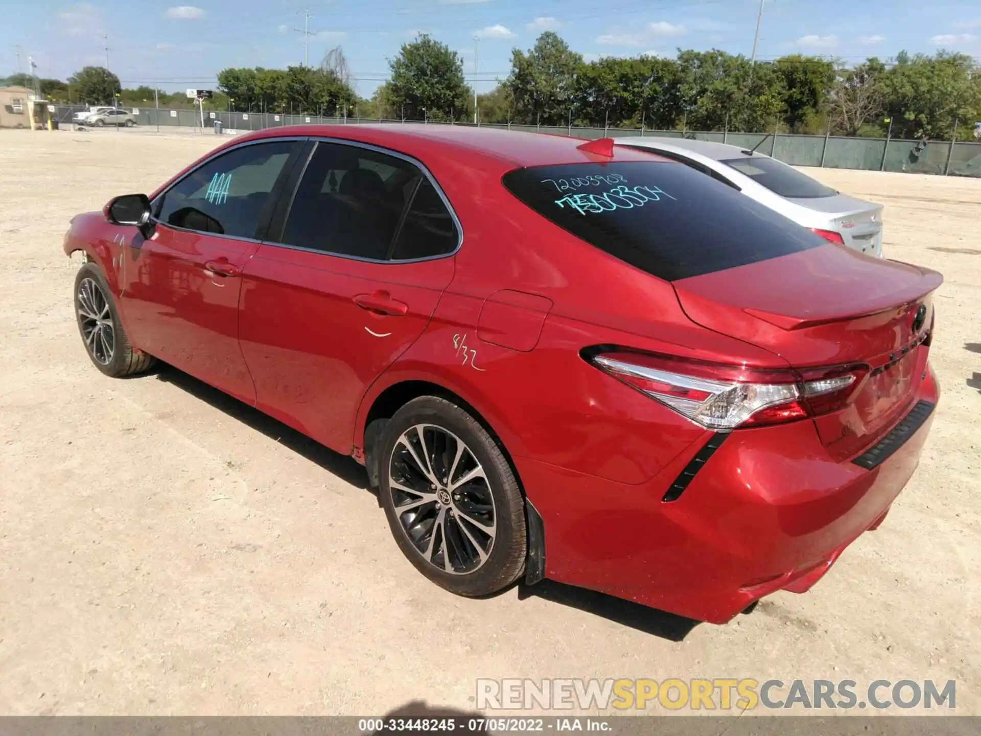 3 Photograph of a damaged car 4T1M11AK3LU389018 TOYOTA CAMRY 2020