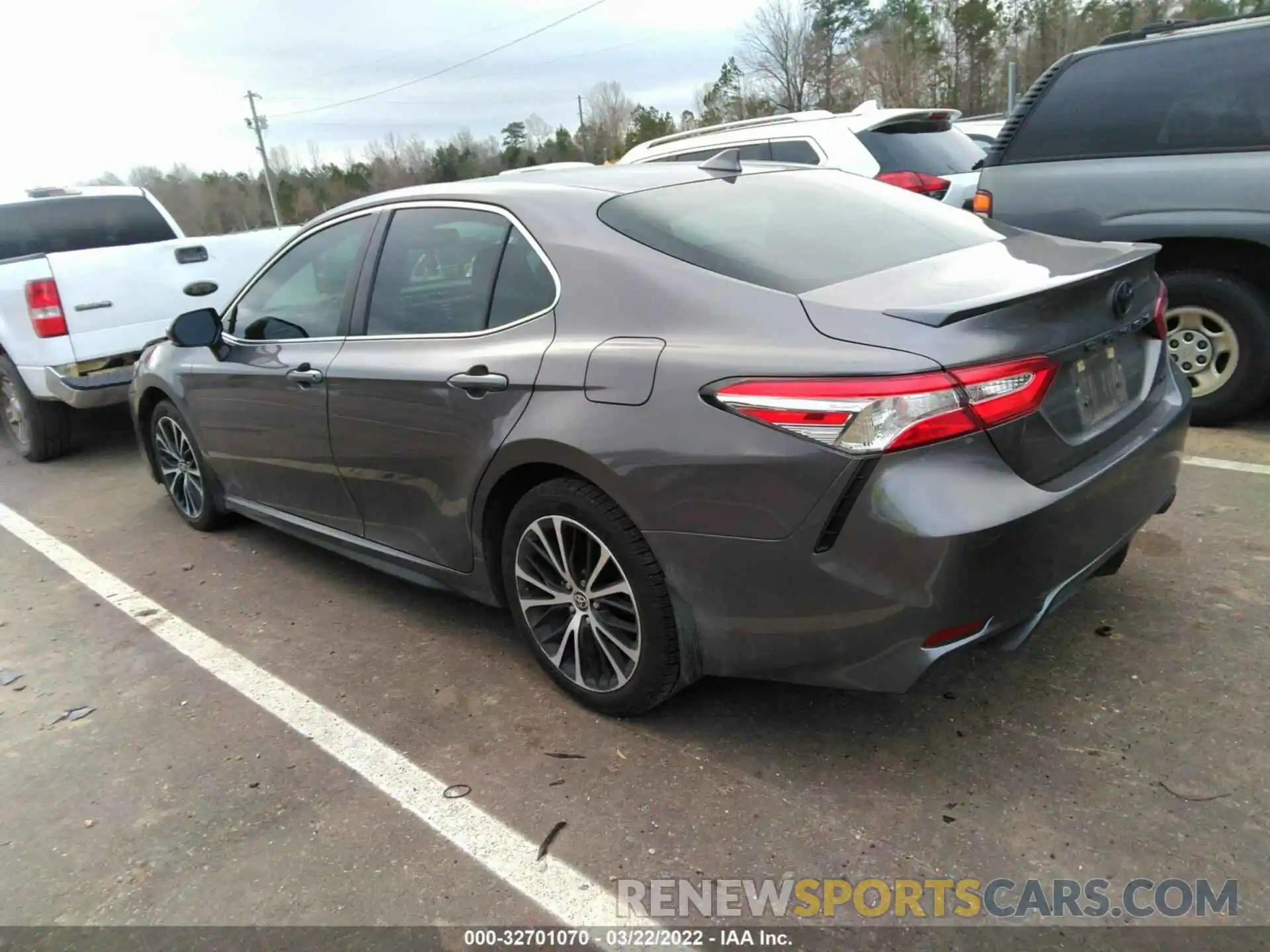 3 Photograph of a damaged car 4T1M11AK3LU389665 TOYOTA CAMRY 2020