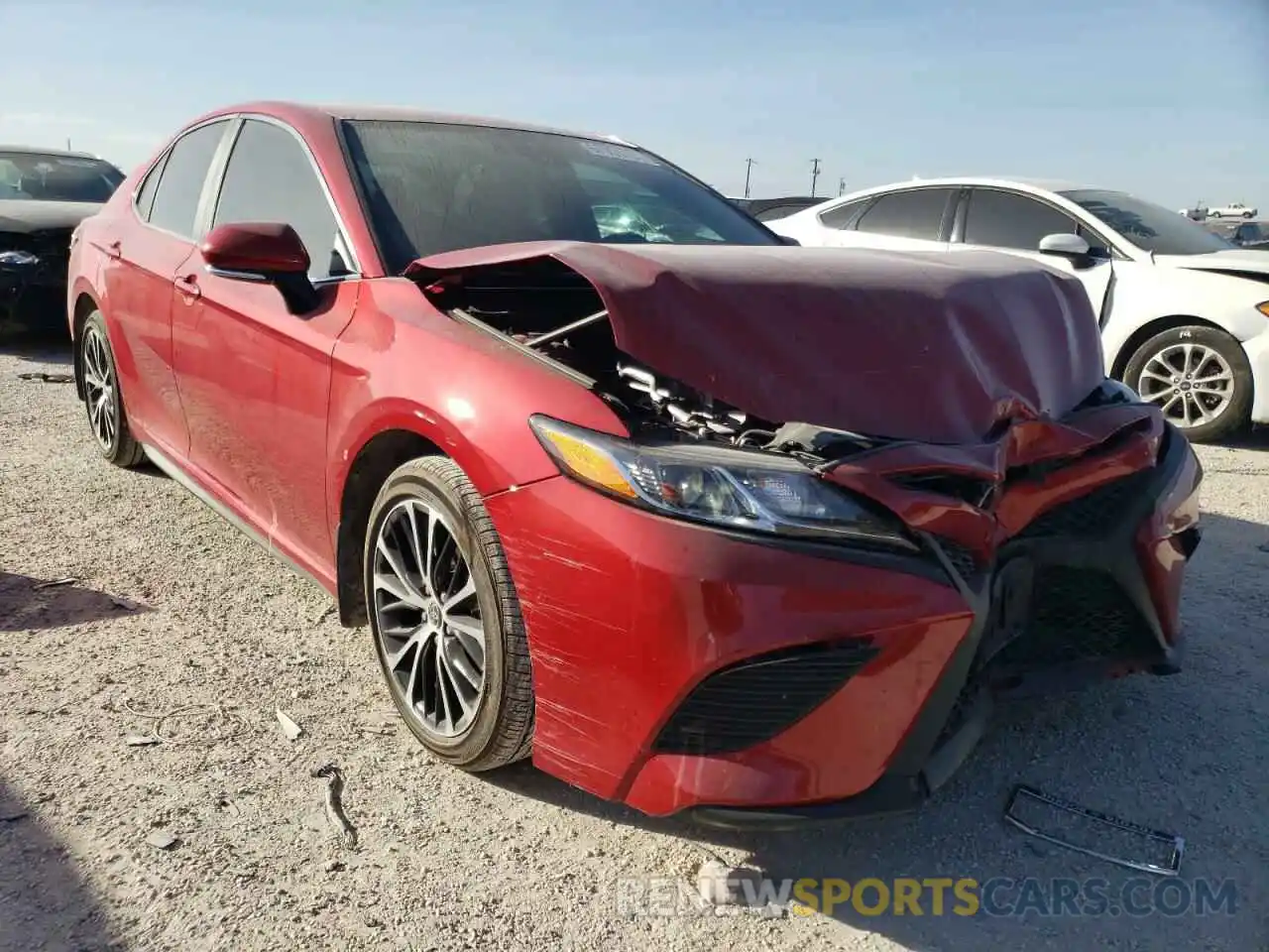 1 Photograph of a damaged car 4T1M11AK3LU392825 TOYOTA CAMRY 2020