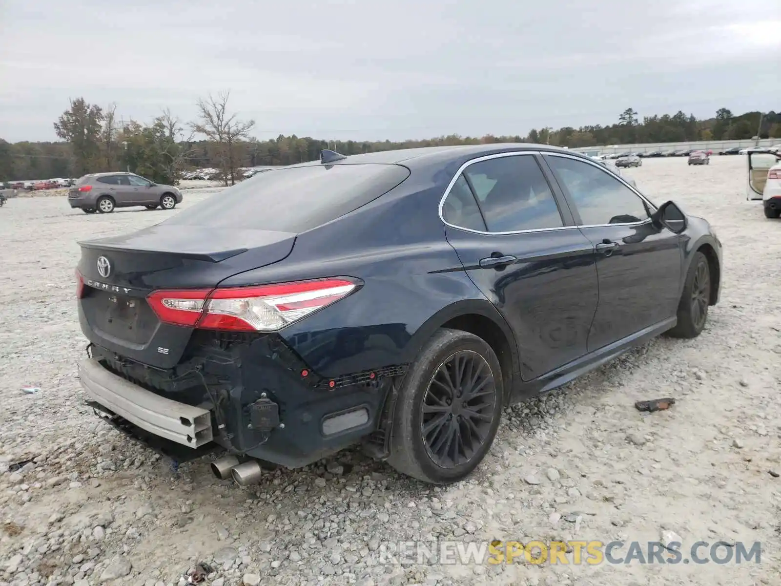 4 Photograph of a damaged car 4T1M11AK3LU501218 TOYOTA CAMRY 2020