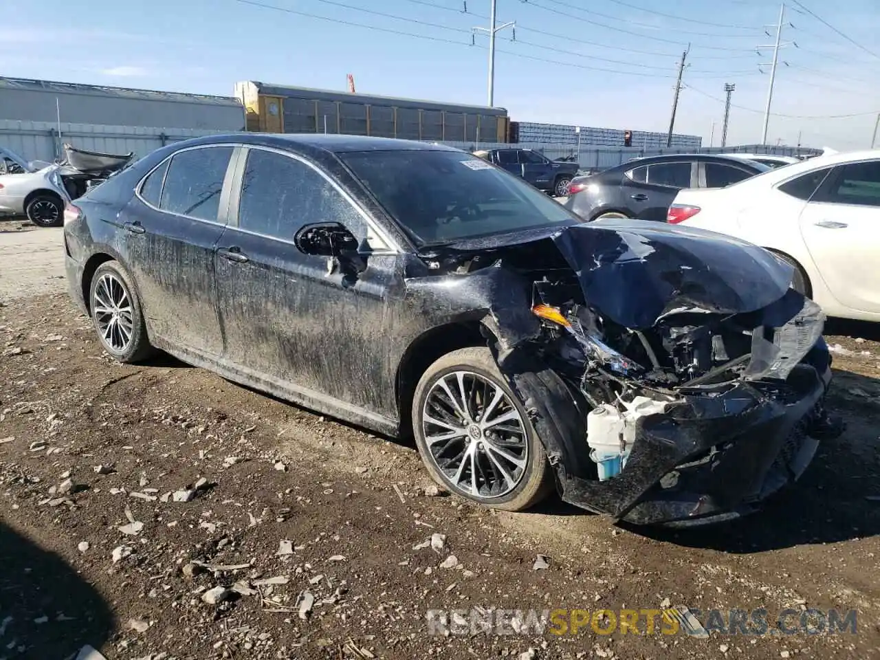 4 Photograph of a damaged car 4T1M11AK3LU865865 TOYOTA CAMRY 2020