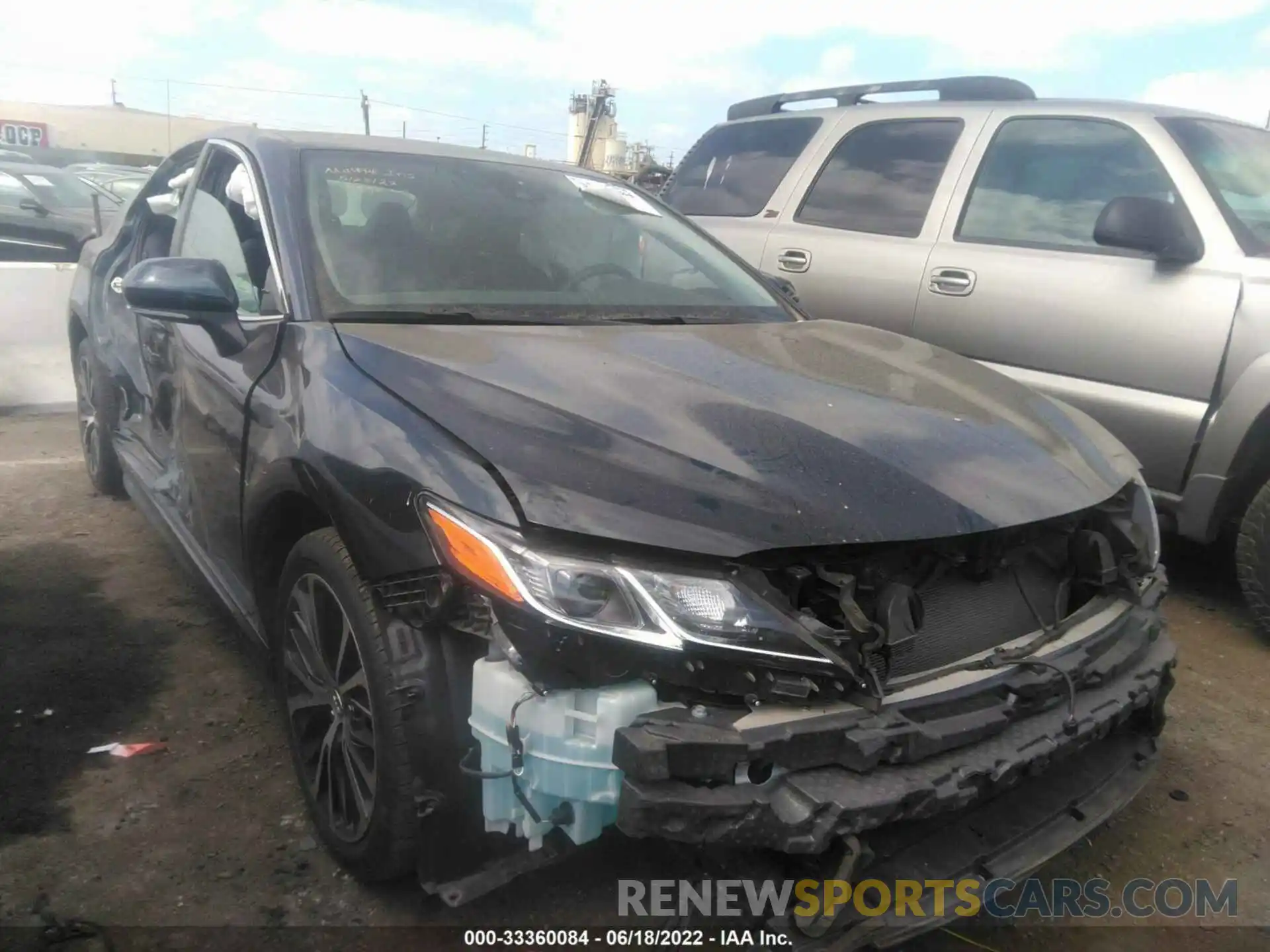 1 Photograph of a damaged car 4T1M11AK3LU874758 TOYOTA CAMRY 2020