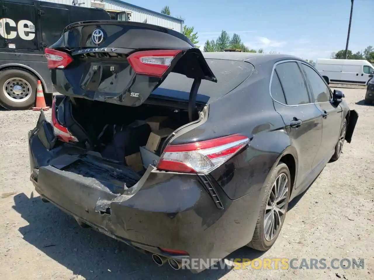 4 Photograph of a damaged car 4T1M11AK3LU879507 TOYOTA CAMRY 2020