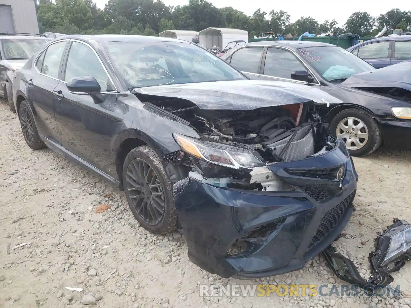 1 Photograph of a damaged car 4T1M11AK3LU881712 TOYOTA CAMRY 2020