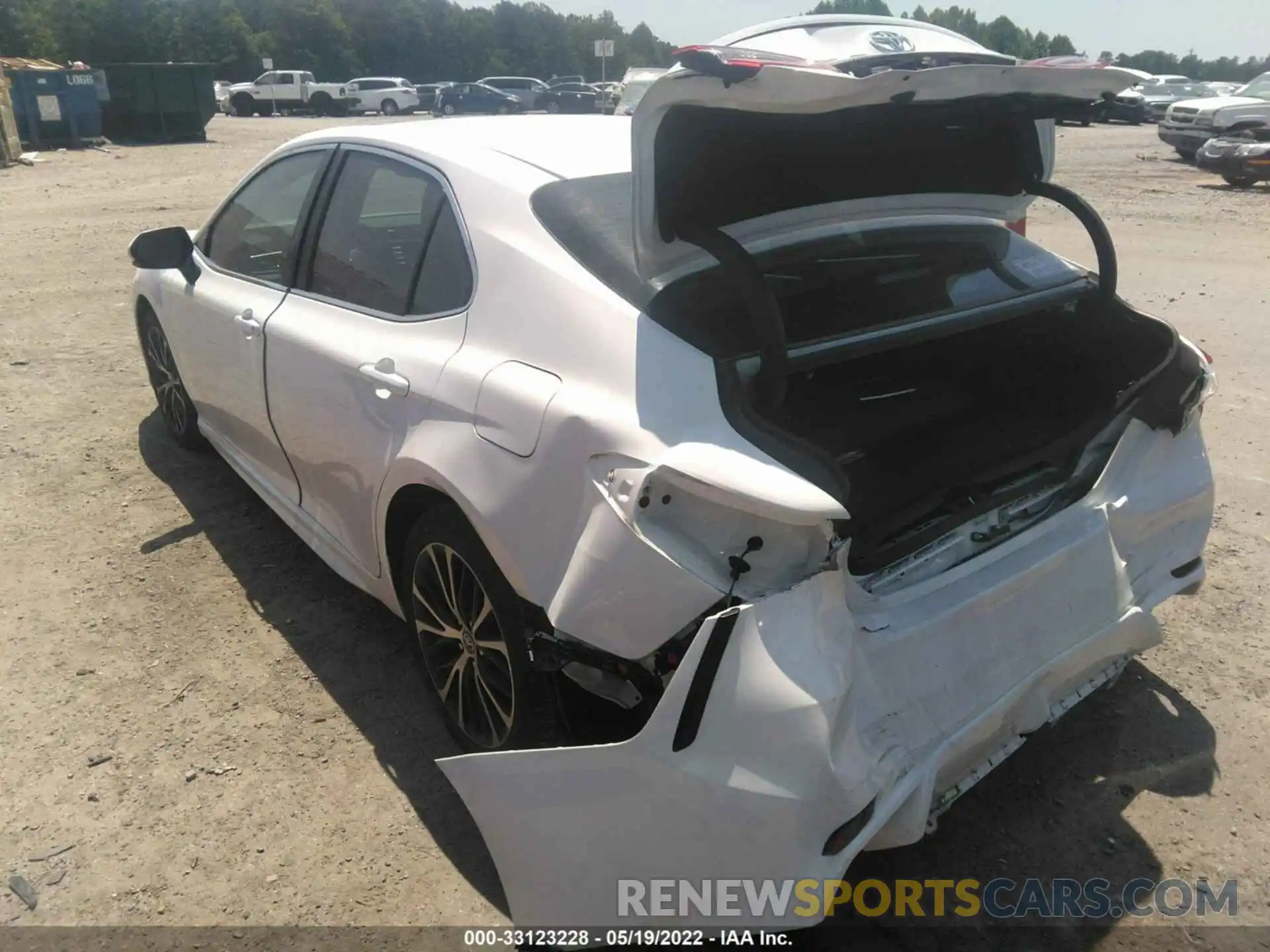 3 Photograph of a damaged car 4T1M11AK3LU883198 TOYOTA CAMRY 2020