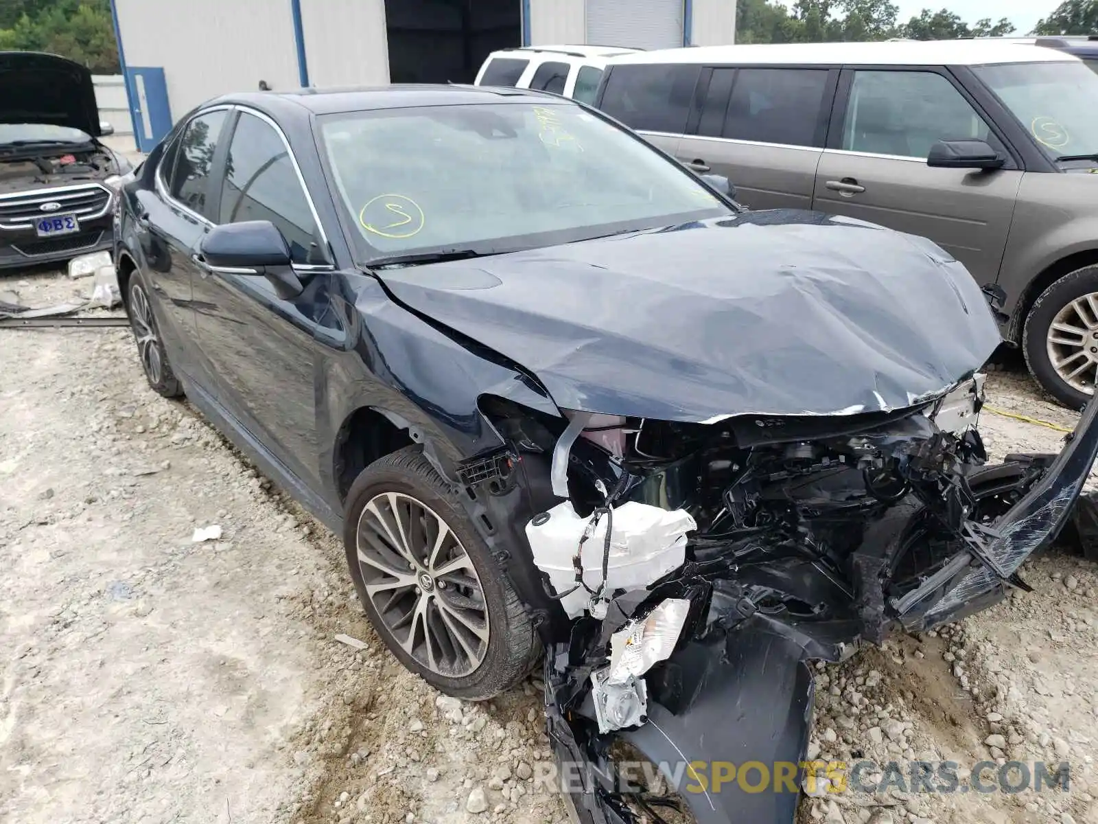 1 Photograph of a damaged car 4T1M11AK3LU884819 TOYOTA CAMRY 2020