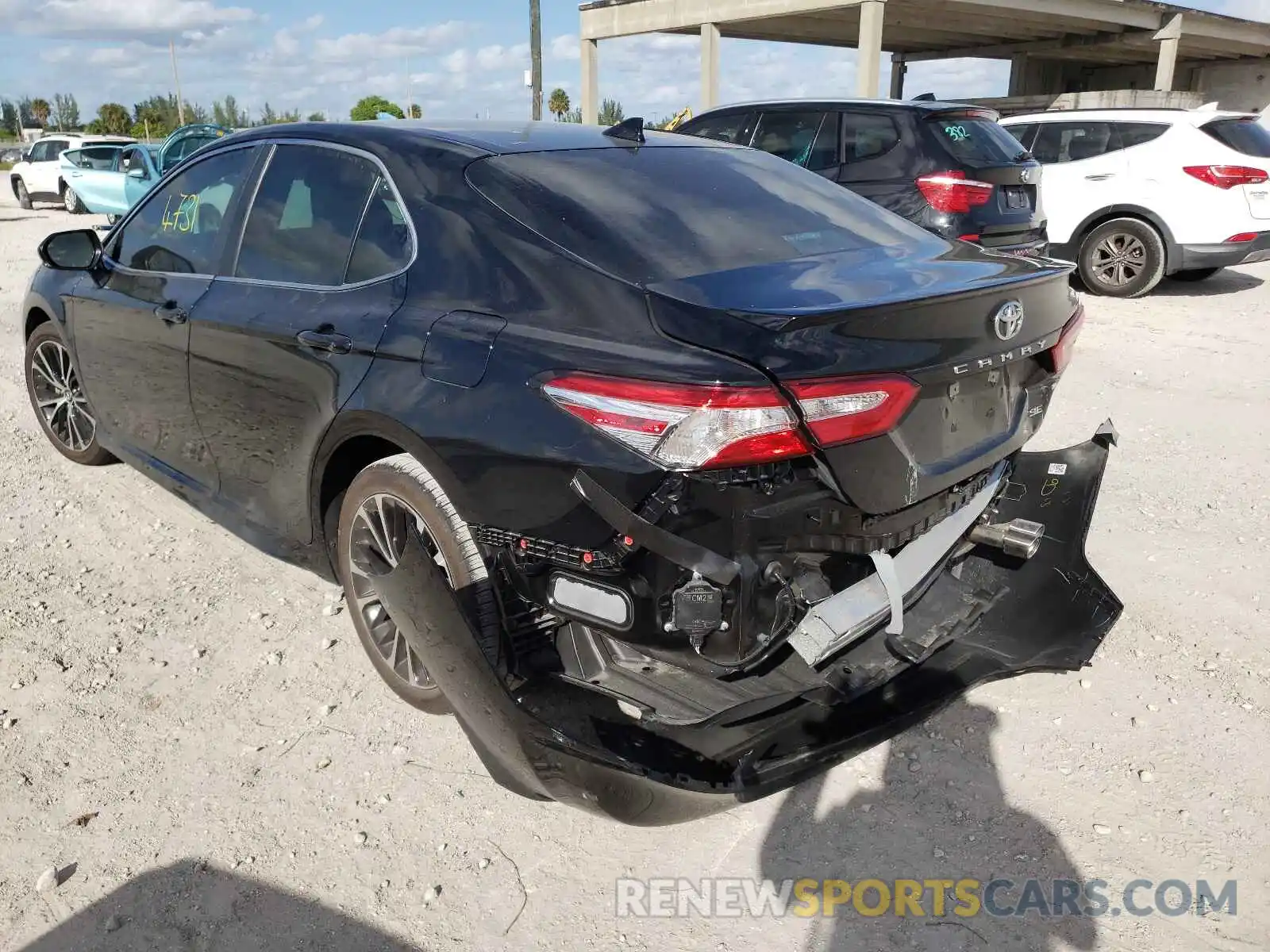 3 Photograph of a damaged car 4T1M11AK3LU898901 TOYOTA CAMRY 2020