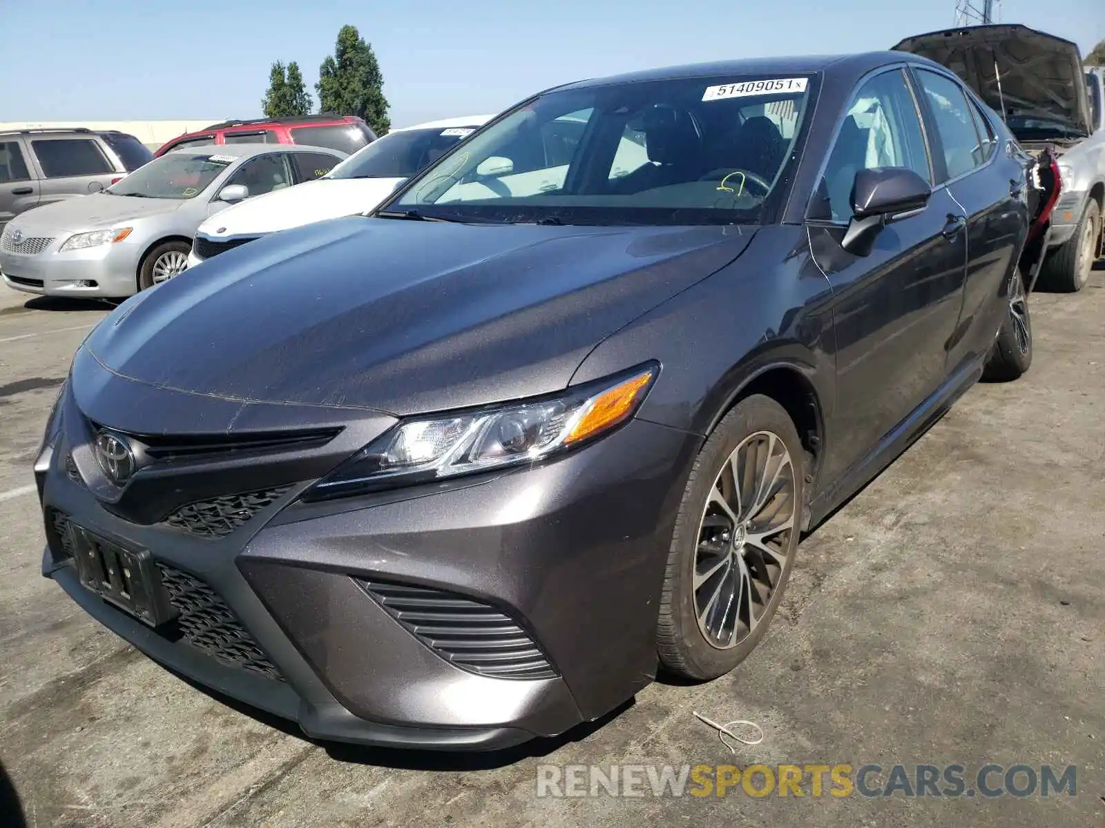 2 Photograph of a damaged car 4T1M11AK3LU900985 TOYOTA CAMRY 2020