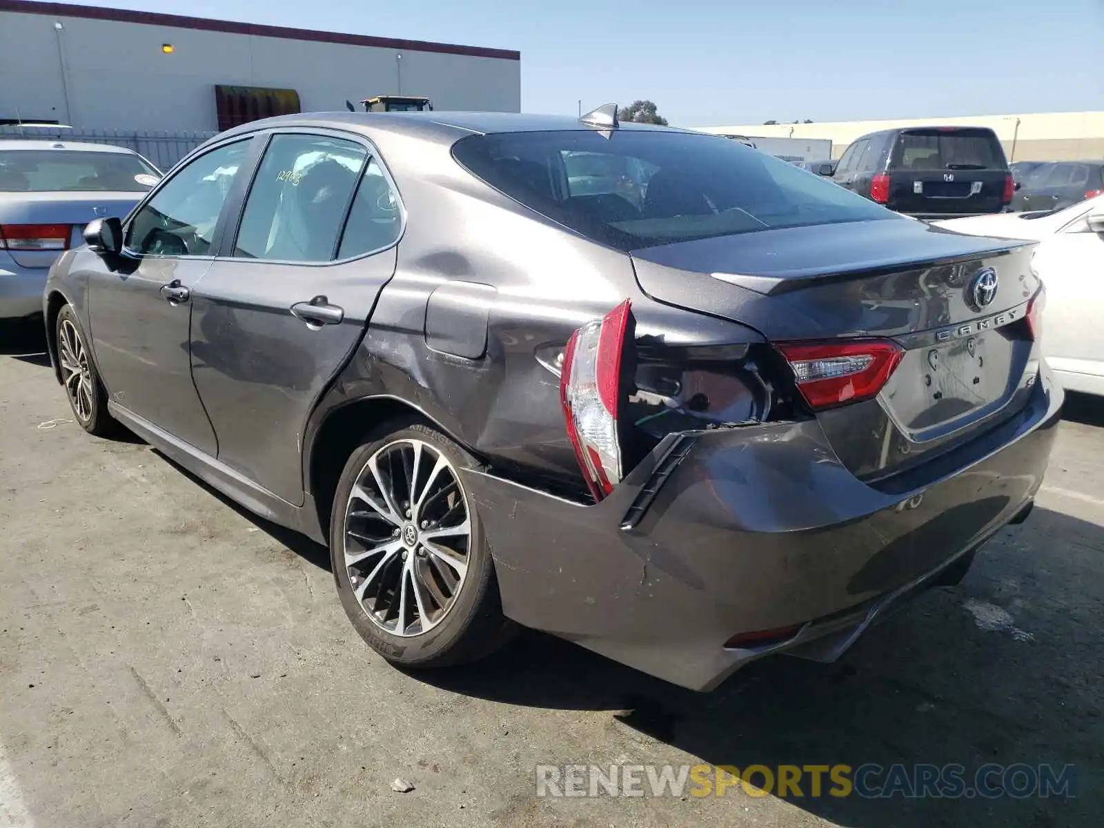 9 Photograph of a damaged car 4T1M11AK3LU900985 TOYOTA CAMRY 2020