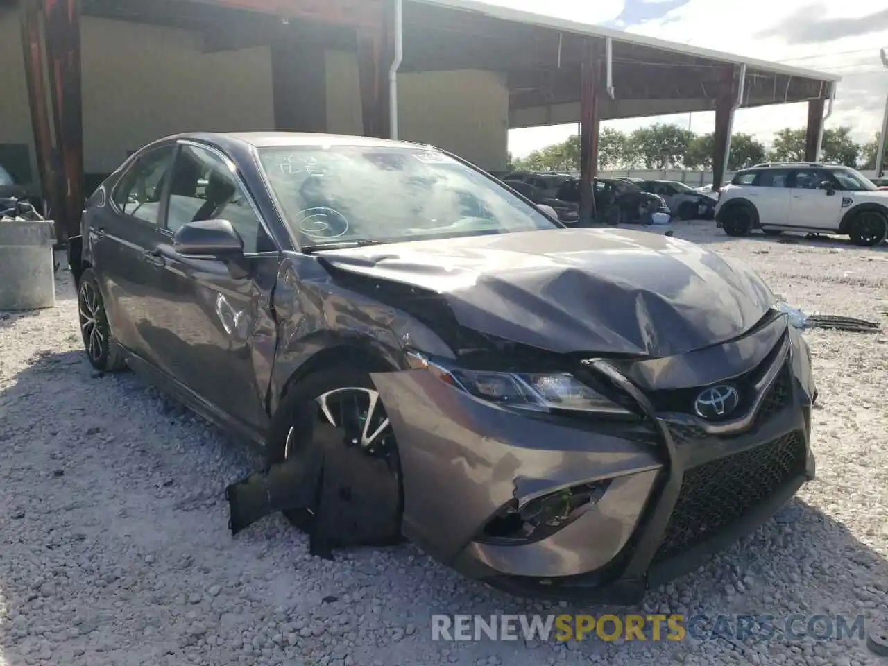 1 Photograph of a damaged car 4T1M11AK3LU904387 TOYOTA CAMRY 2020