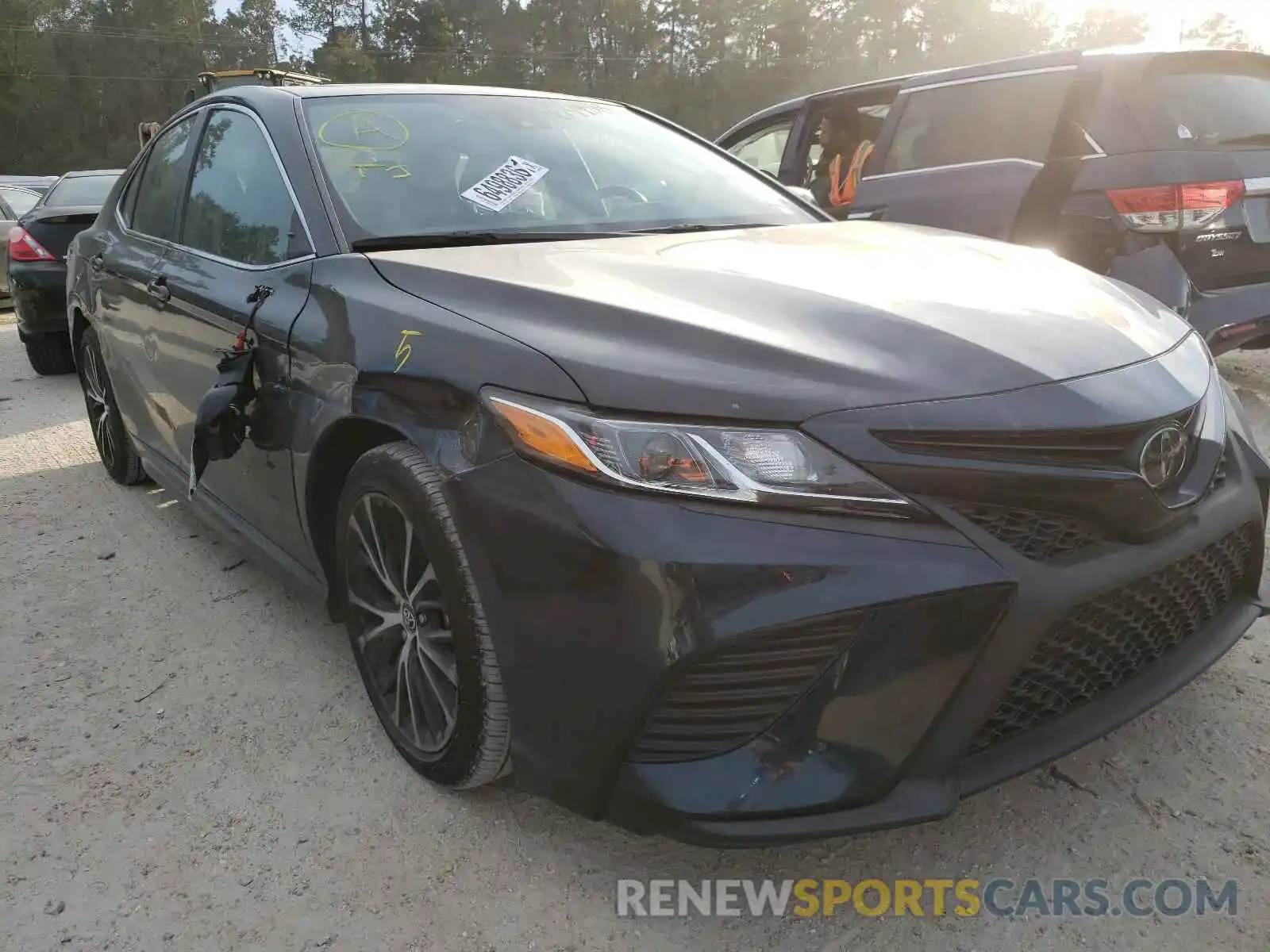 1 Photograph of a damaged car 4T1M11AK3LU918130 TOYOTA CAMRY 2020