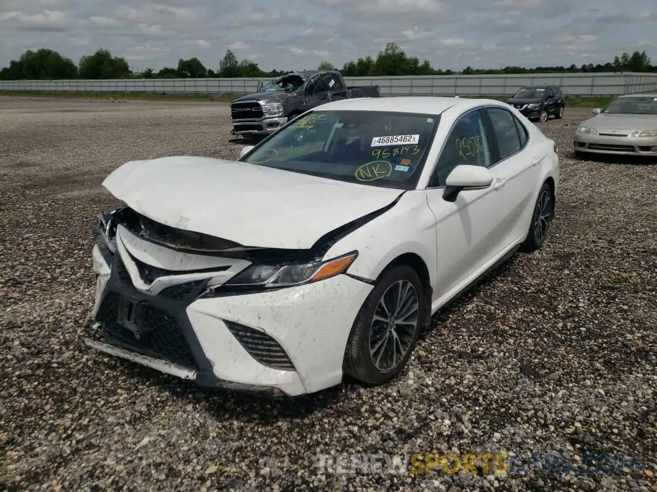 2 Photograph of a damaged car 4T1M11AK3LU958143 TOYOTA CAMRY 2020