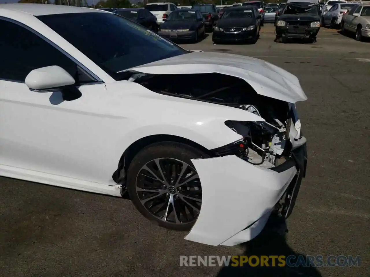 9 Photograph of a damaged car 4T1M11AK3LU964458 TOYOTA CAMRY 2020