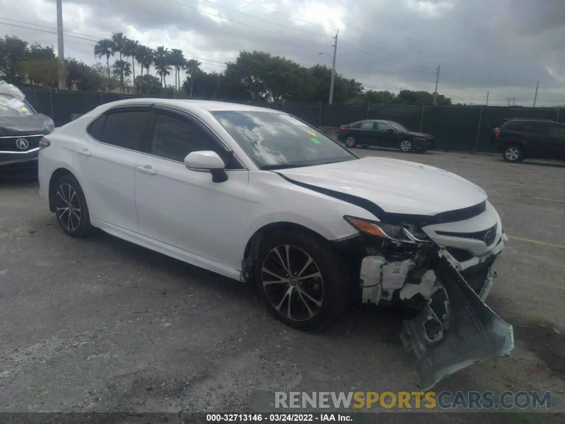 1 Photograph of a damaged car 4T1M11AK3LU974939 TOYOTA CAMRY 2020