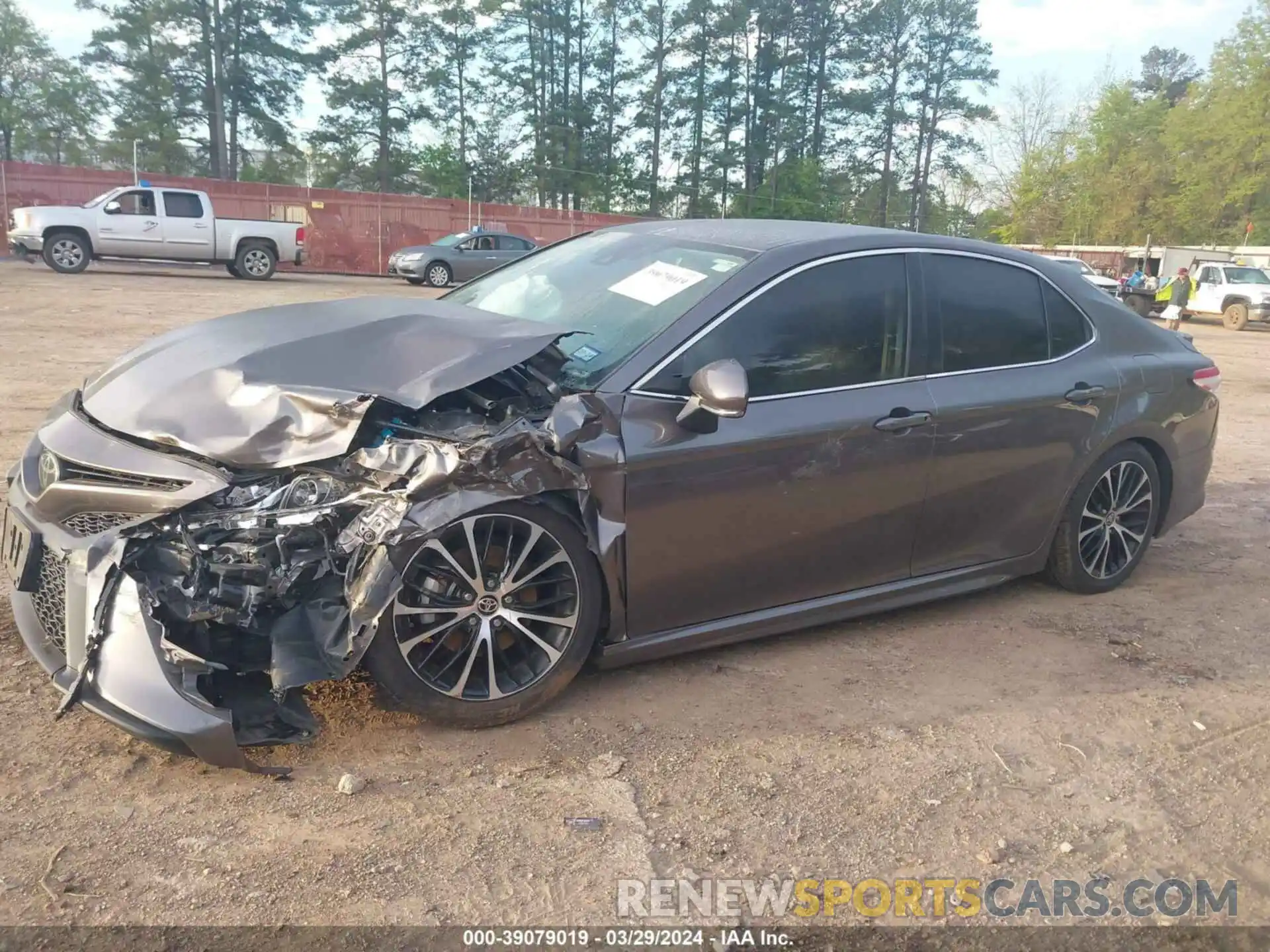 14 Photograph of a damaged car 4T1M11AK3LU985990 TOYOTA CAMRY 2020