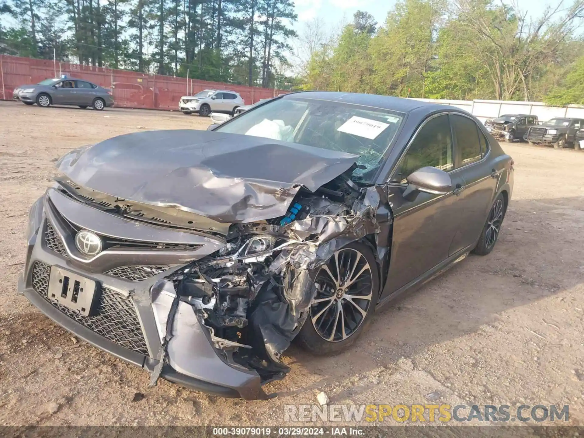 6 Photograph of a damaged car 4T1M11AK3LU985990 TOYOTA CAMRY 2020