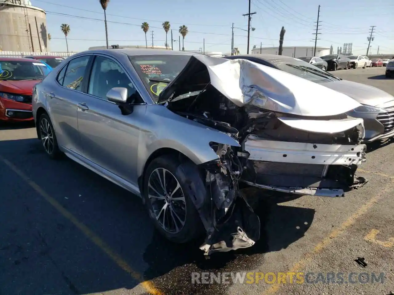 1 Photograph of a damaged car 4T1M11AK3LU988968 TOYOTA CAMRY 2020