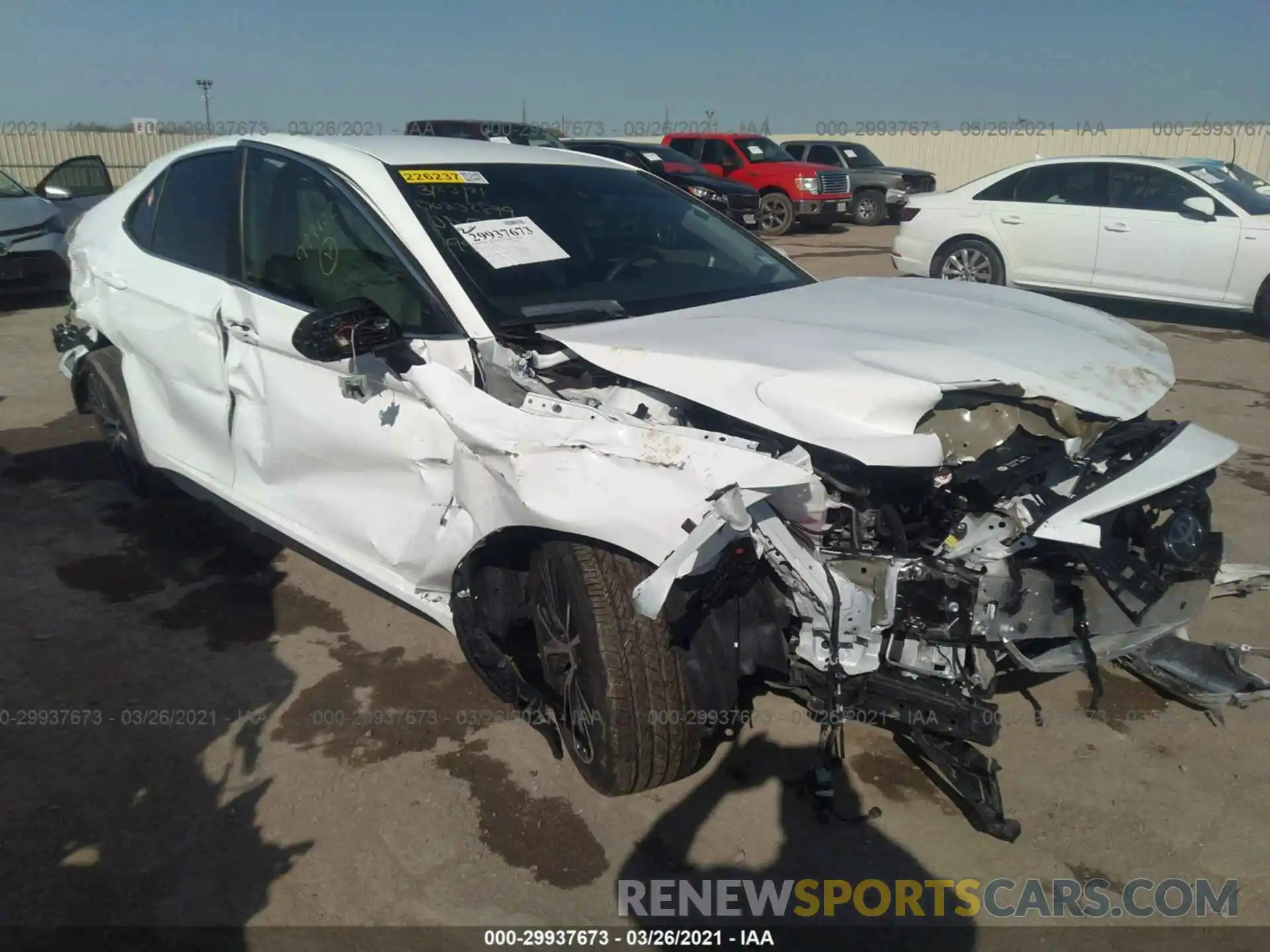 1 Photograph of a damaged car 4T1M11AK3LU997122 TOYOTA CAMRY 2020