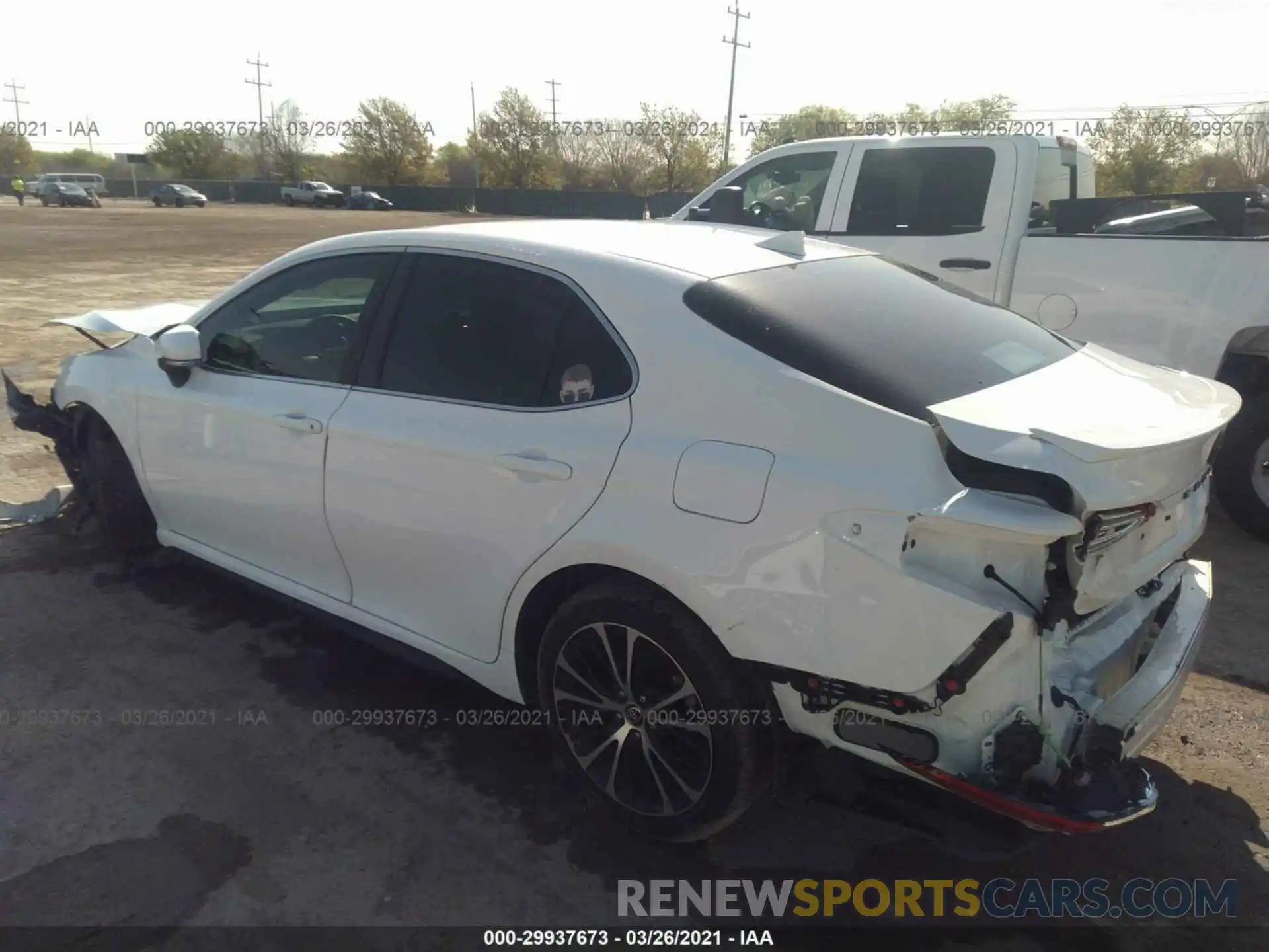 3 Photograph of a damaged car 4T1M11AK3LU997122 TOYOTA CAMRY 2020