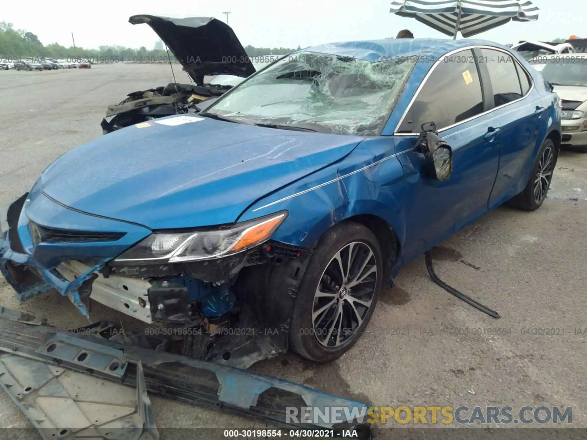 2 Photograph of a damaged car 4T1M11AK4LU310195 TOYOTA CAMRY 2020